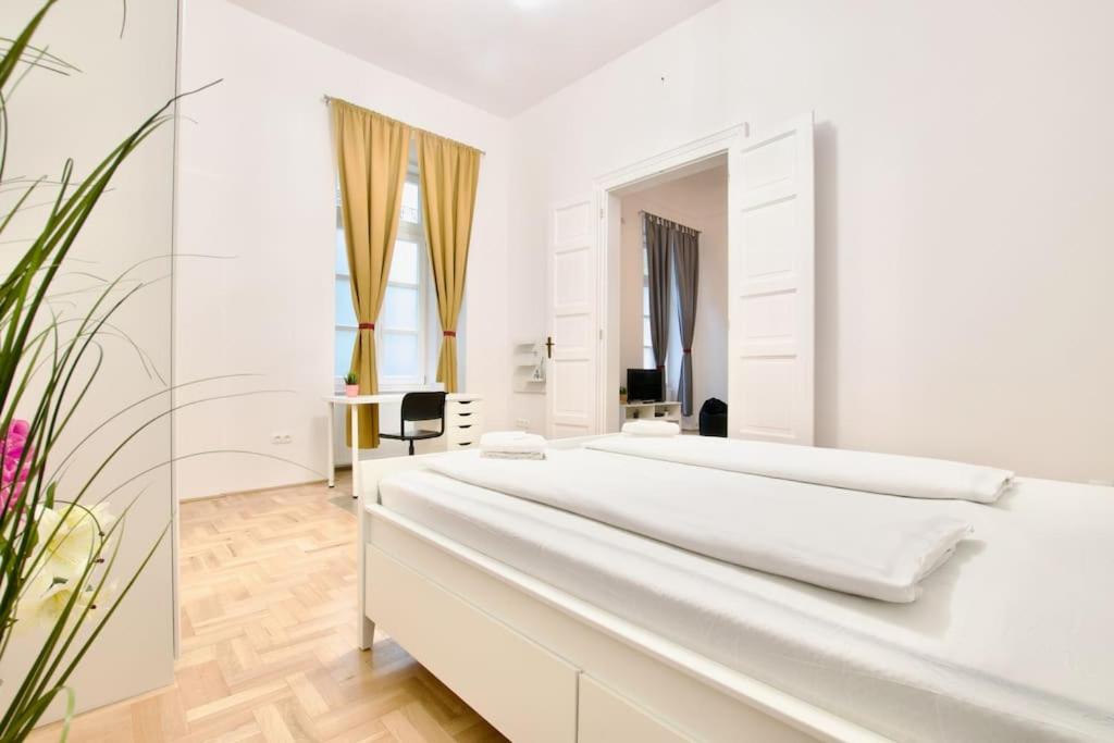 Standard Apartment by Hi5 - Múzeum 5 view 5