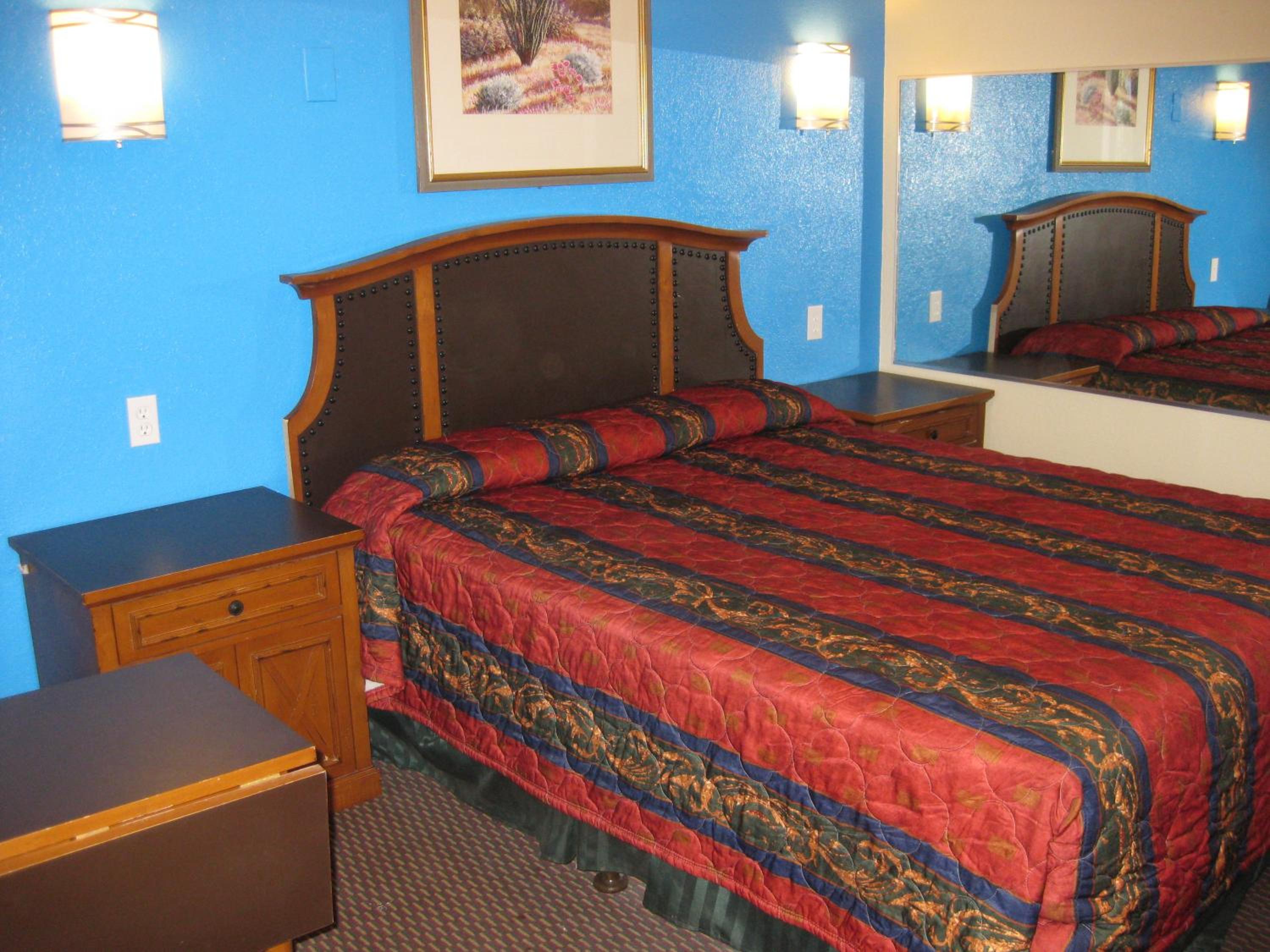 San Bernardino Vacations - Sunshine Motel - Property Image 3