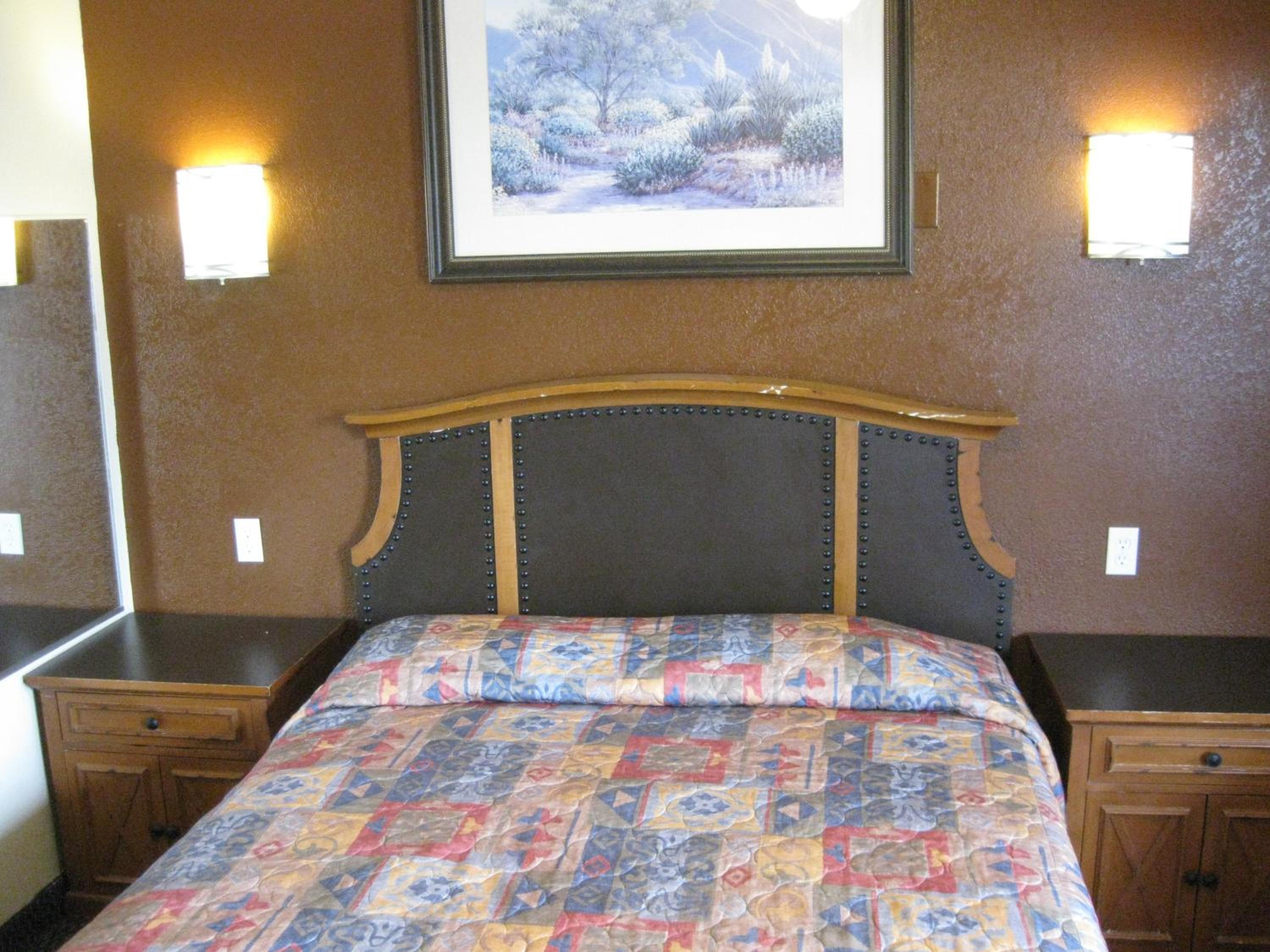 San Bernardino Vacations - Sunshine Motel - Property Image 2