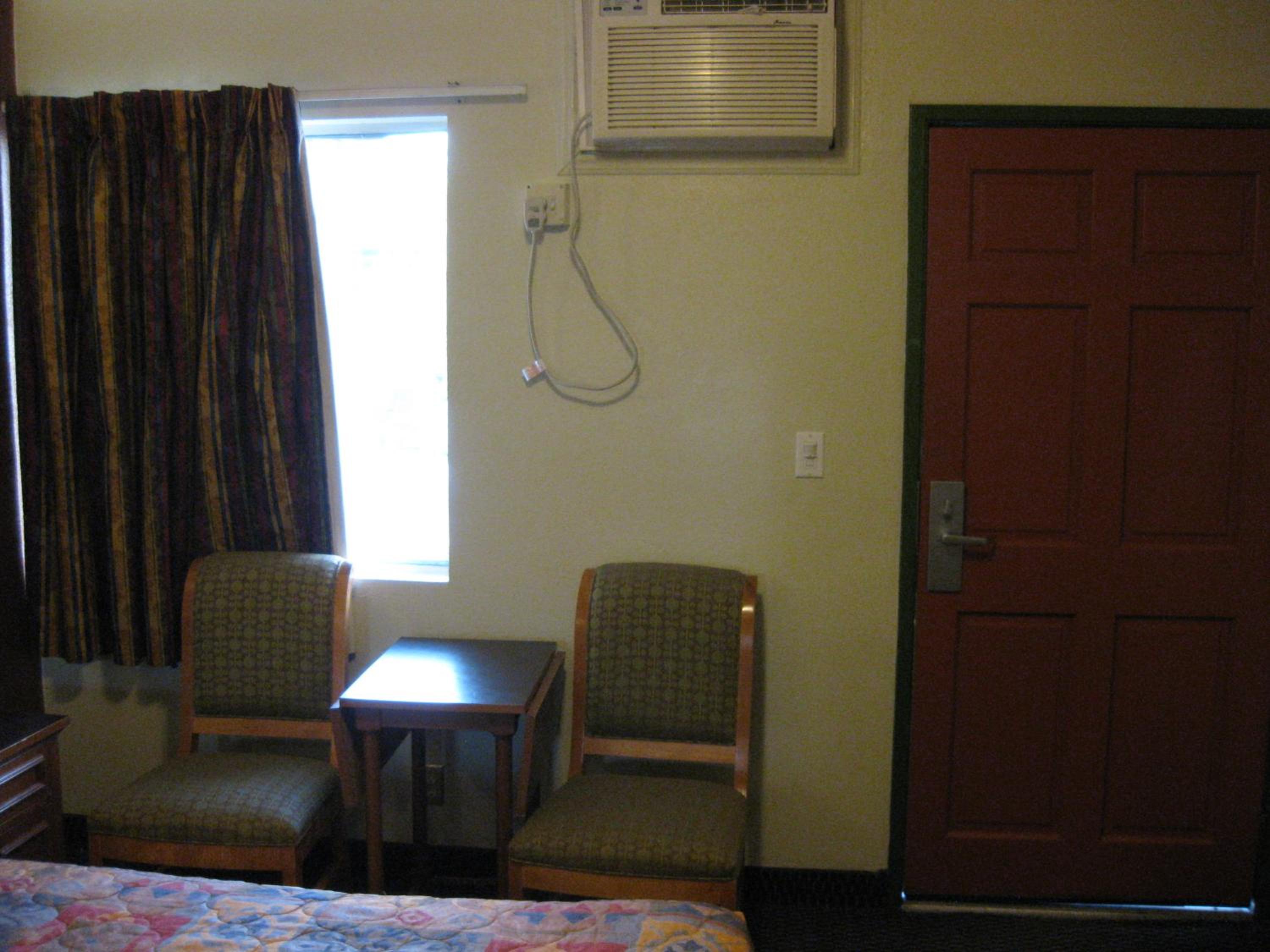 San Bernardino Vacations - Sunshine Motel - Property Image 26