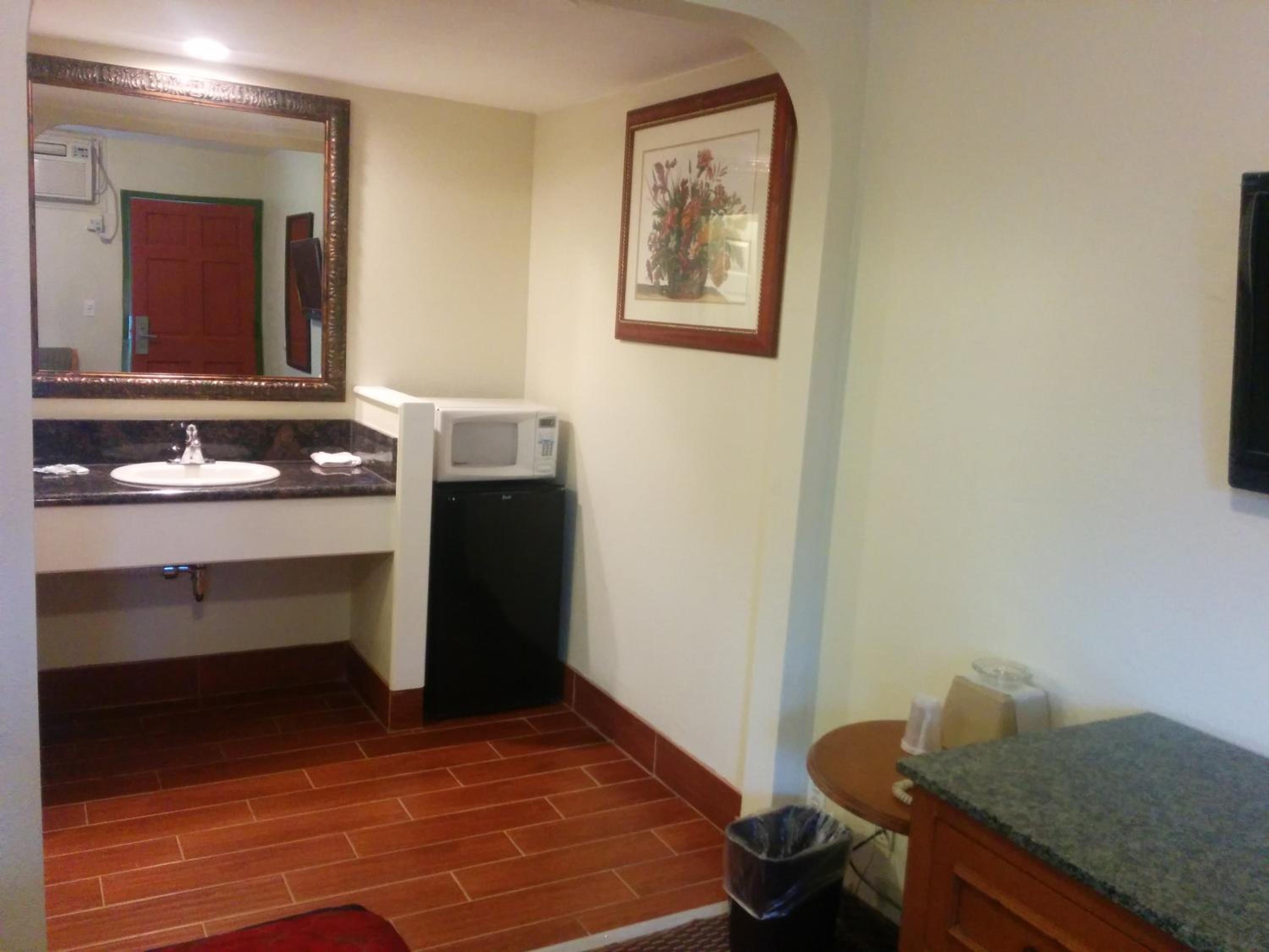 San Bernardino Vacations - Sunshine Motel - Property Image 30