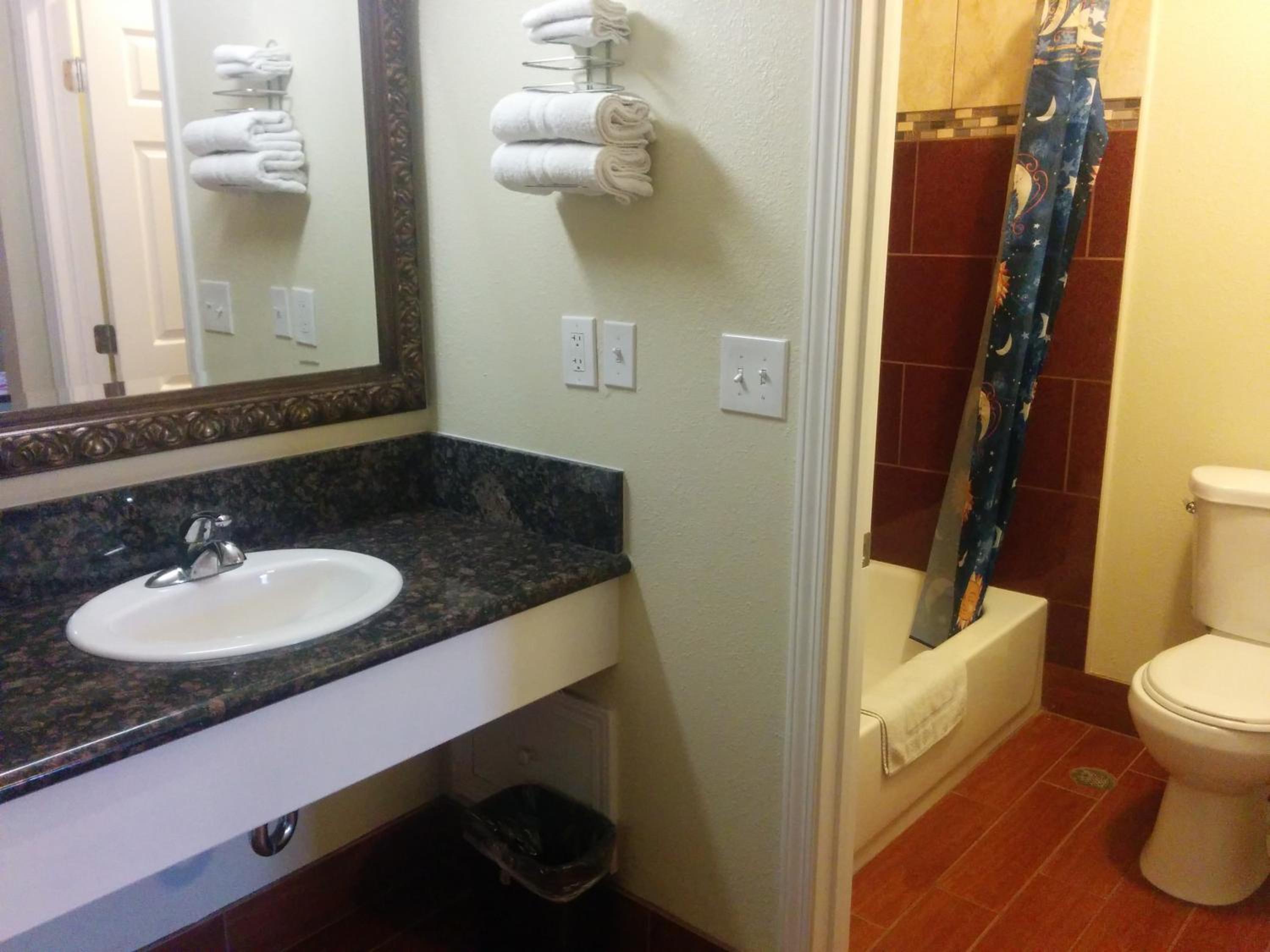 San Bernardino Vacations - Sunshine Motel - Property Image 5