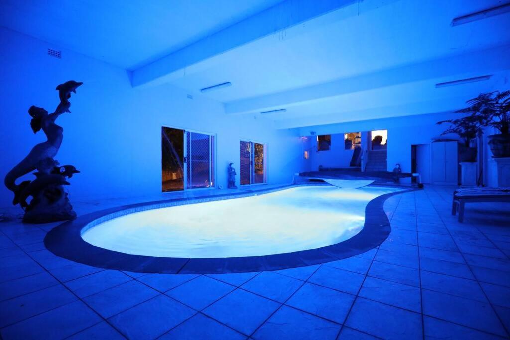 Private exclusive resort - 40 Min to City