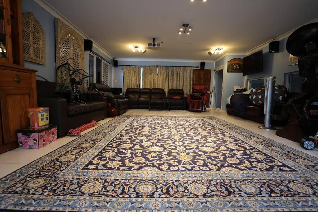 Private exclusive resort - 40 Min to City