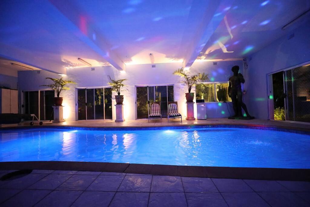 Private exclusive resort - 40 Min to City