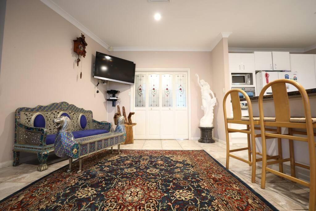 Private exclusive resort - 40 Min to City
