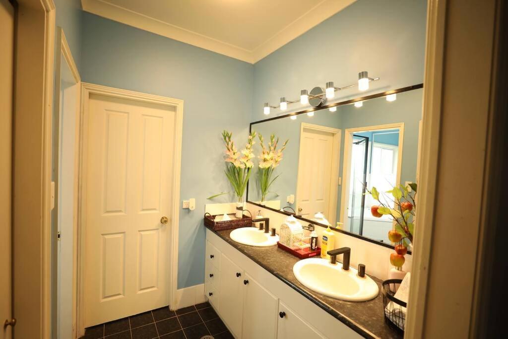 Private exclusive resort - 40 Min to City