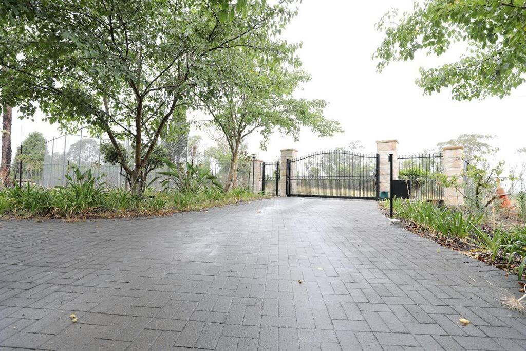 Private exclusive resort - 40 Min to City
