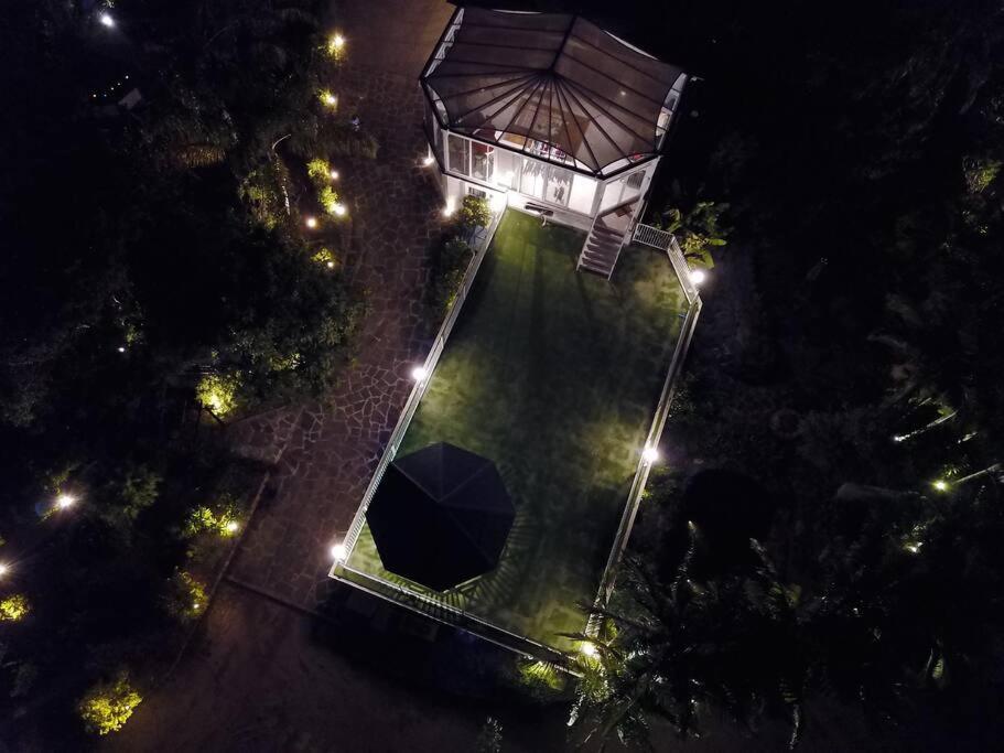 Private exclusive resort - 40 Min to City