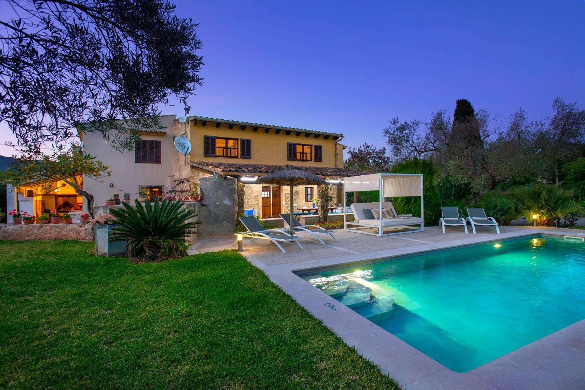 Villa Antonia by Vintage Travel