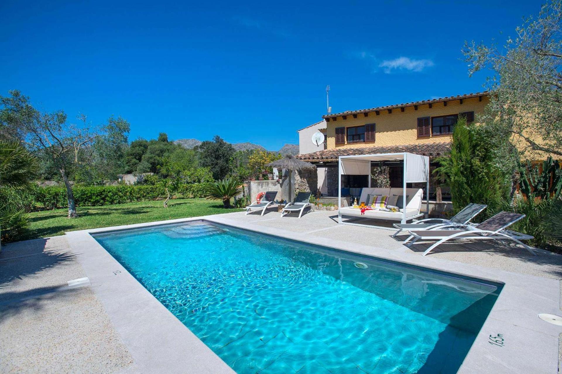 Villa Antonia by Vintage Travel