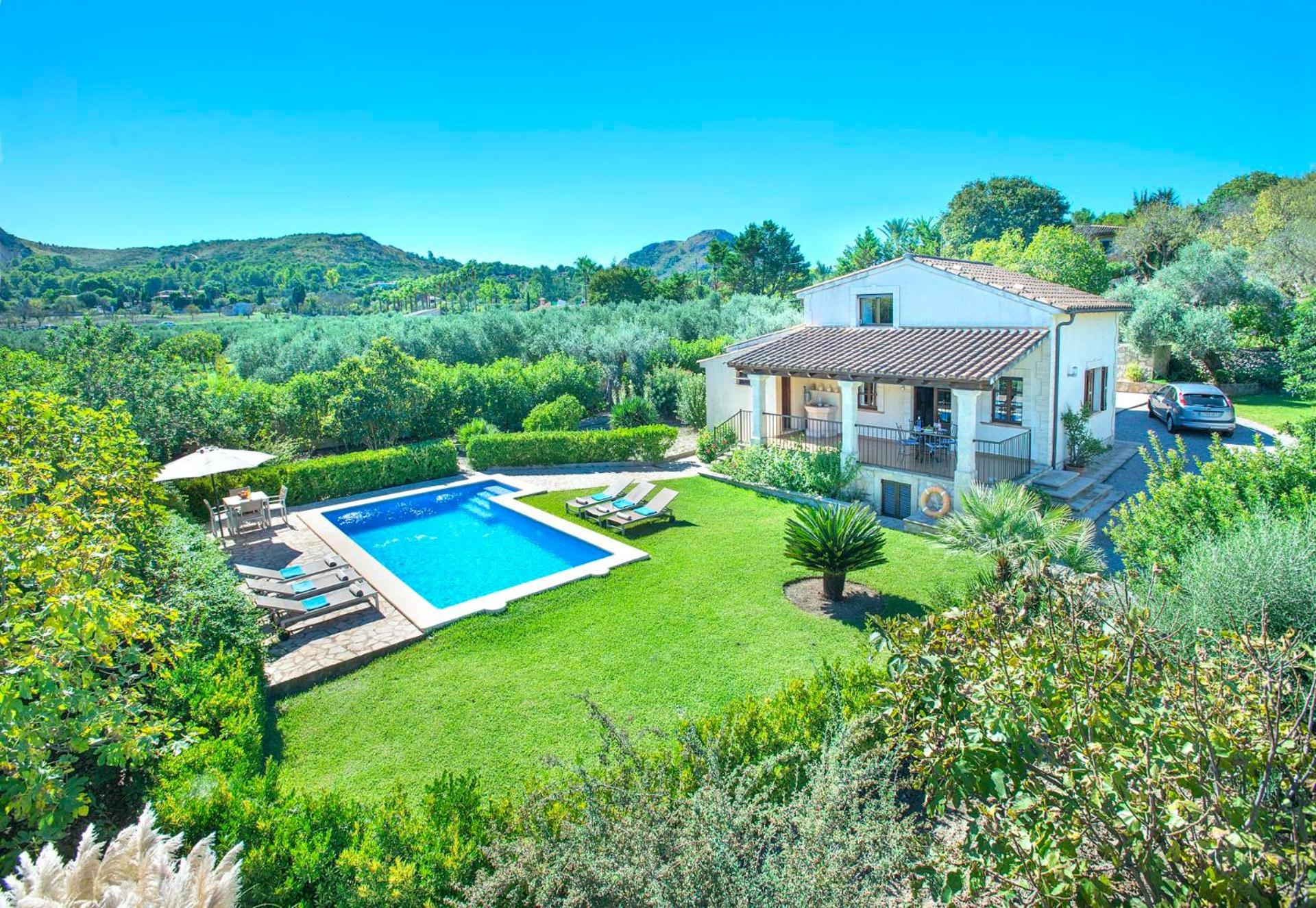 Villa Llosia by Vintage Travel