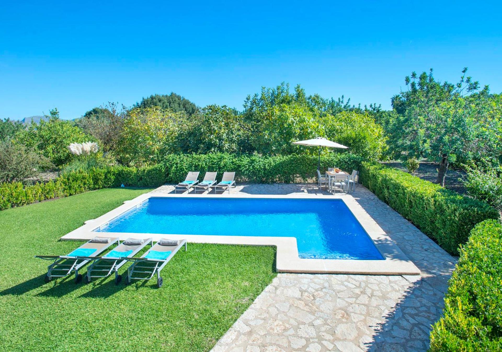 Villa Llosia by Vintage Travel