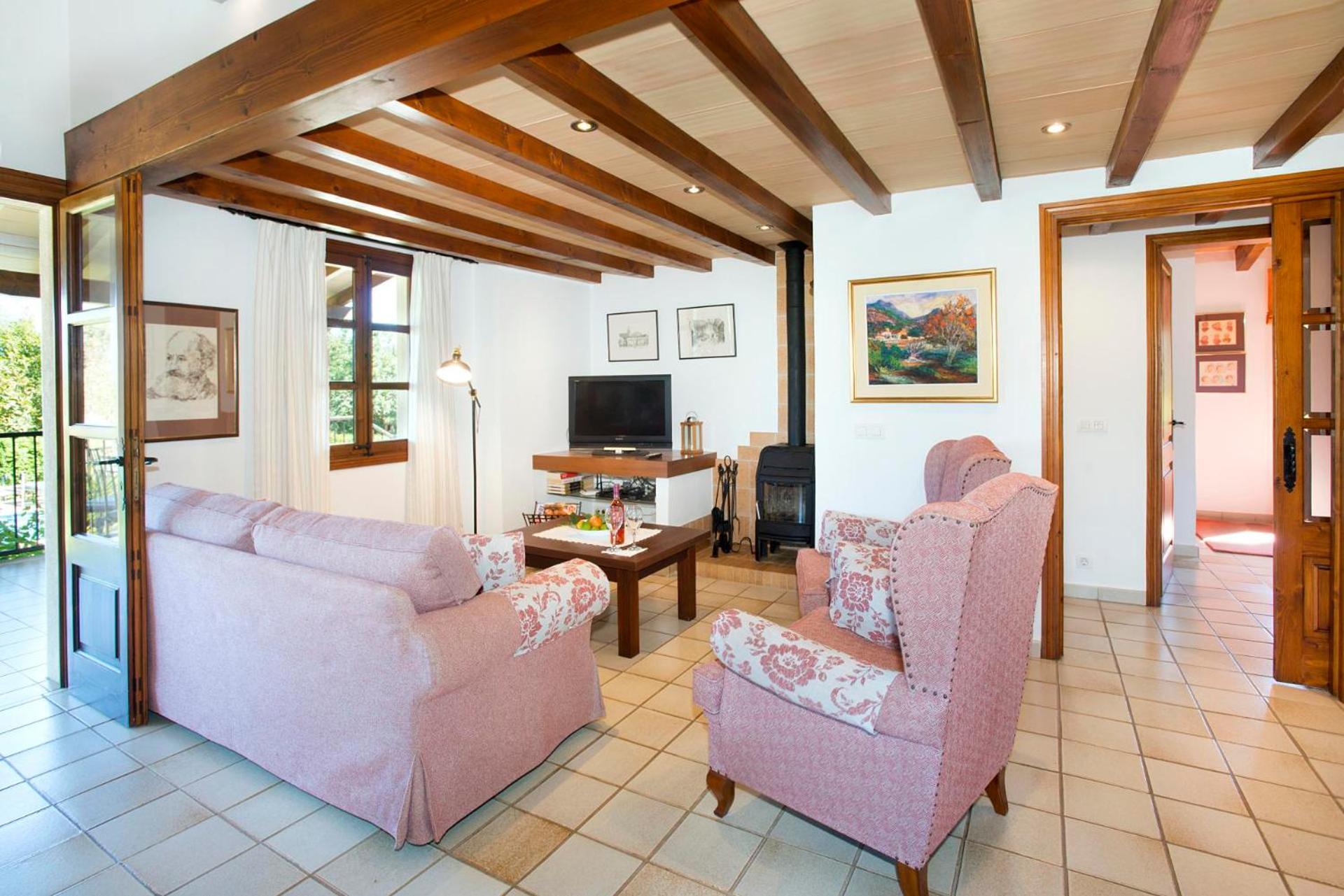 Villa Llosia by Vintage Travel