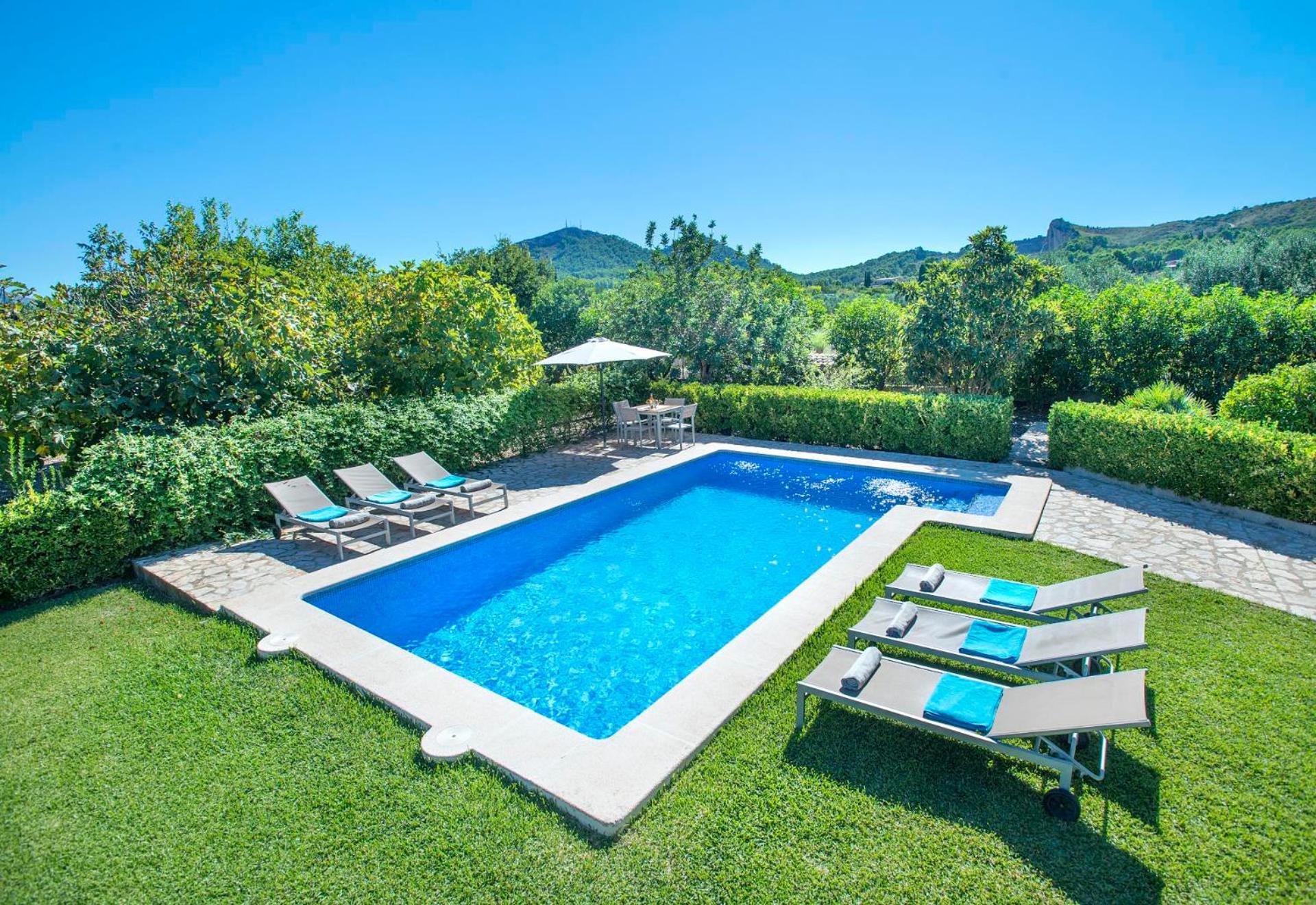 Villa Llosia by Vintage Travel