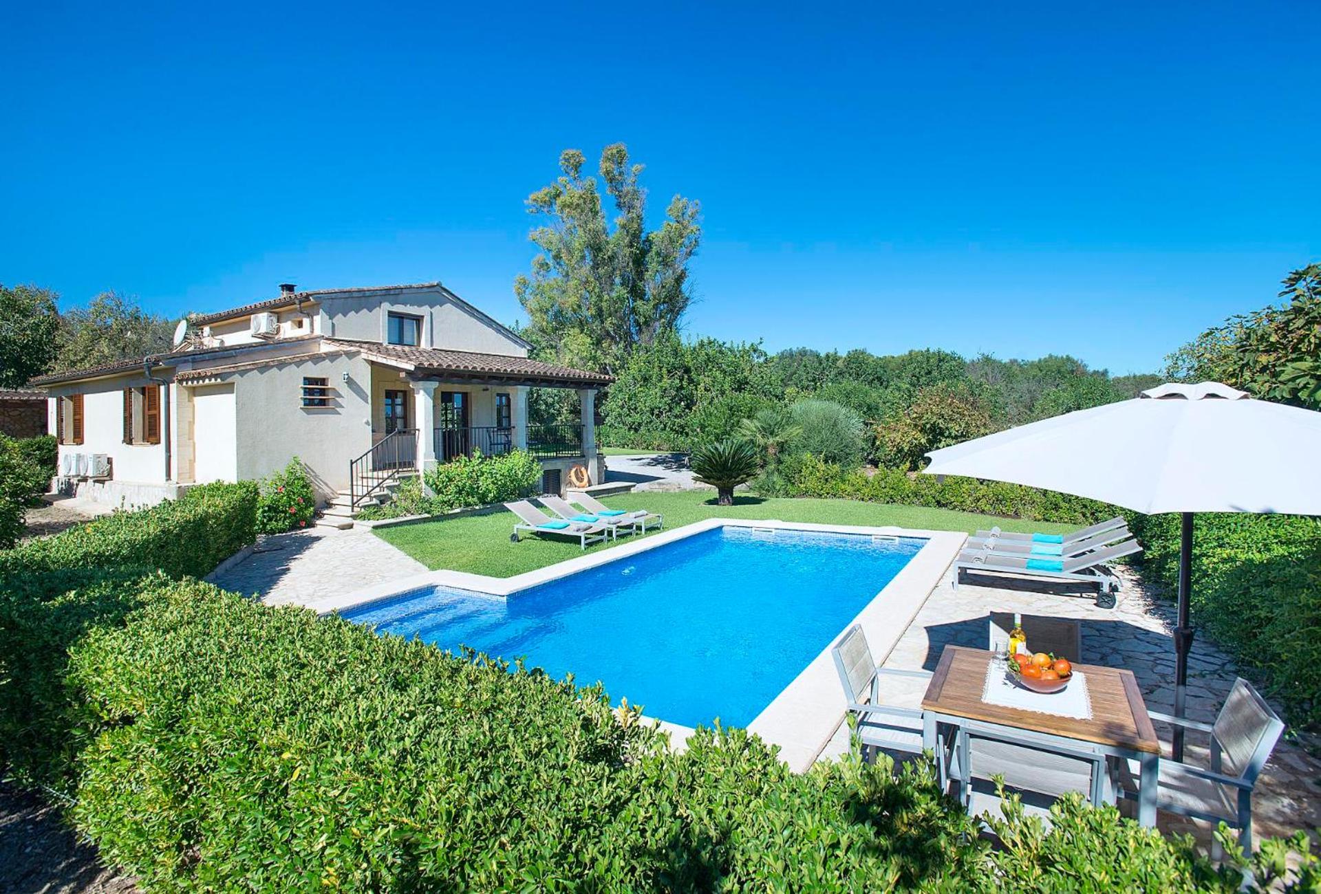 Villa Llosia by Vintage Travel