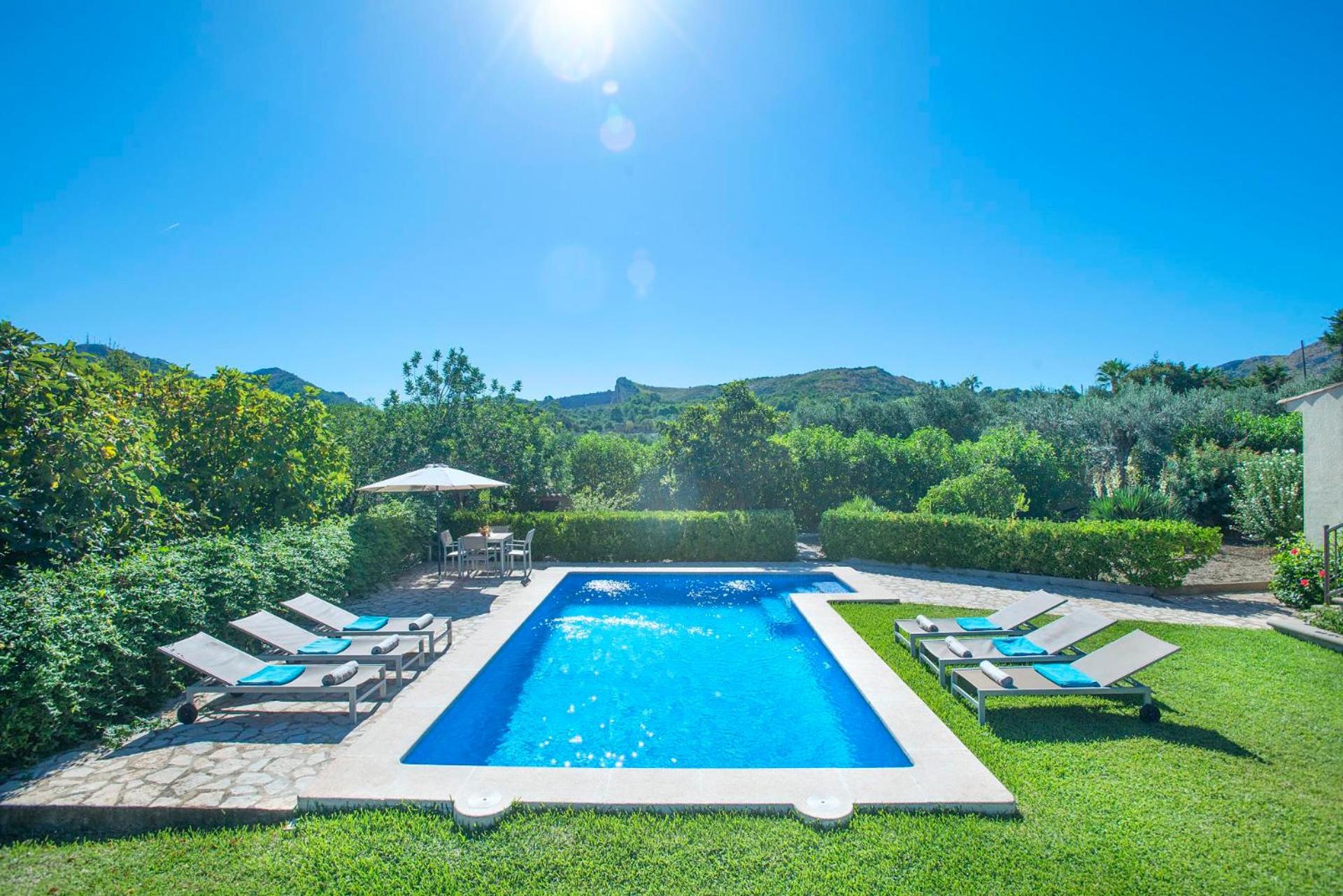 Villa Llosia by Vintage Travel