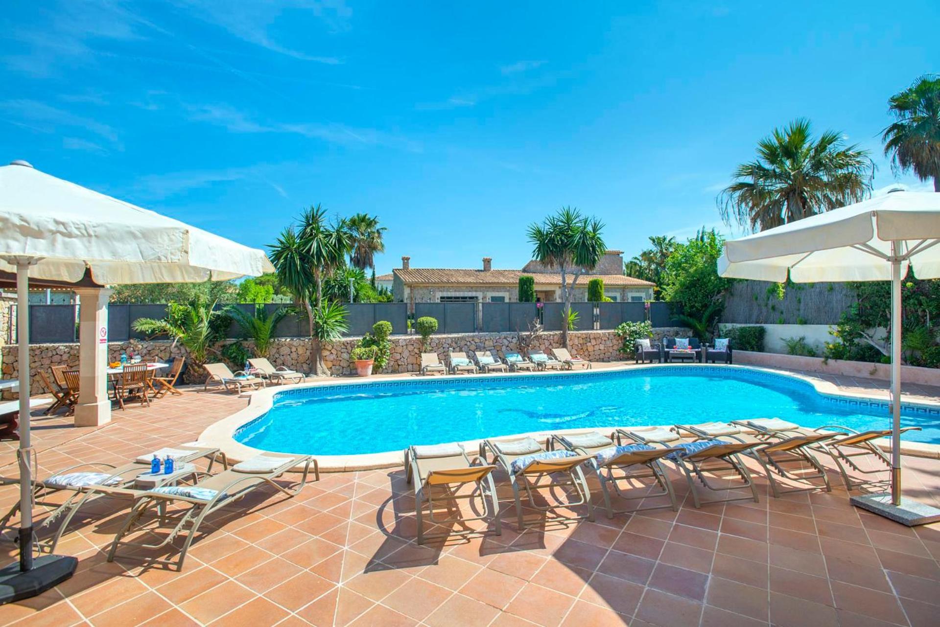 Oliveres by Vintage Travel
