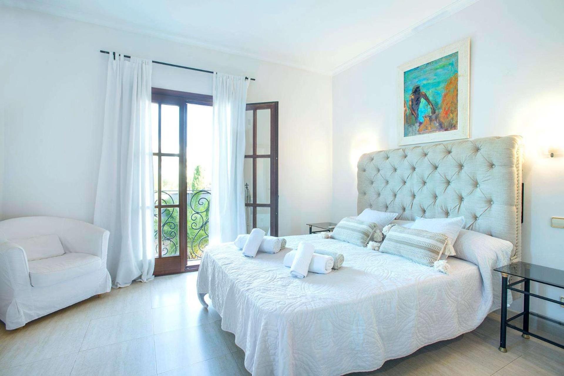 Oliveres by Vintage Travel