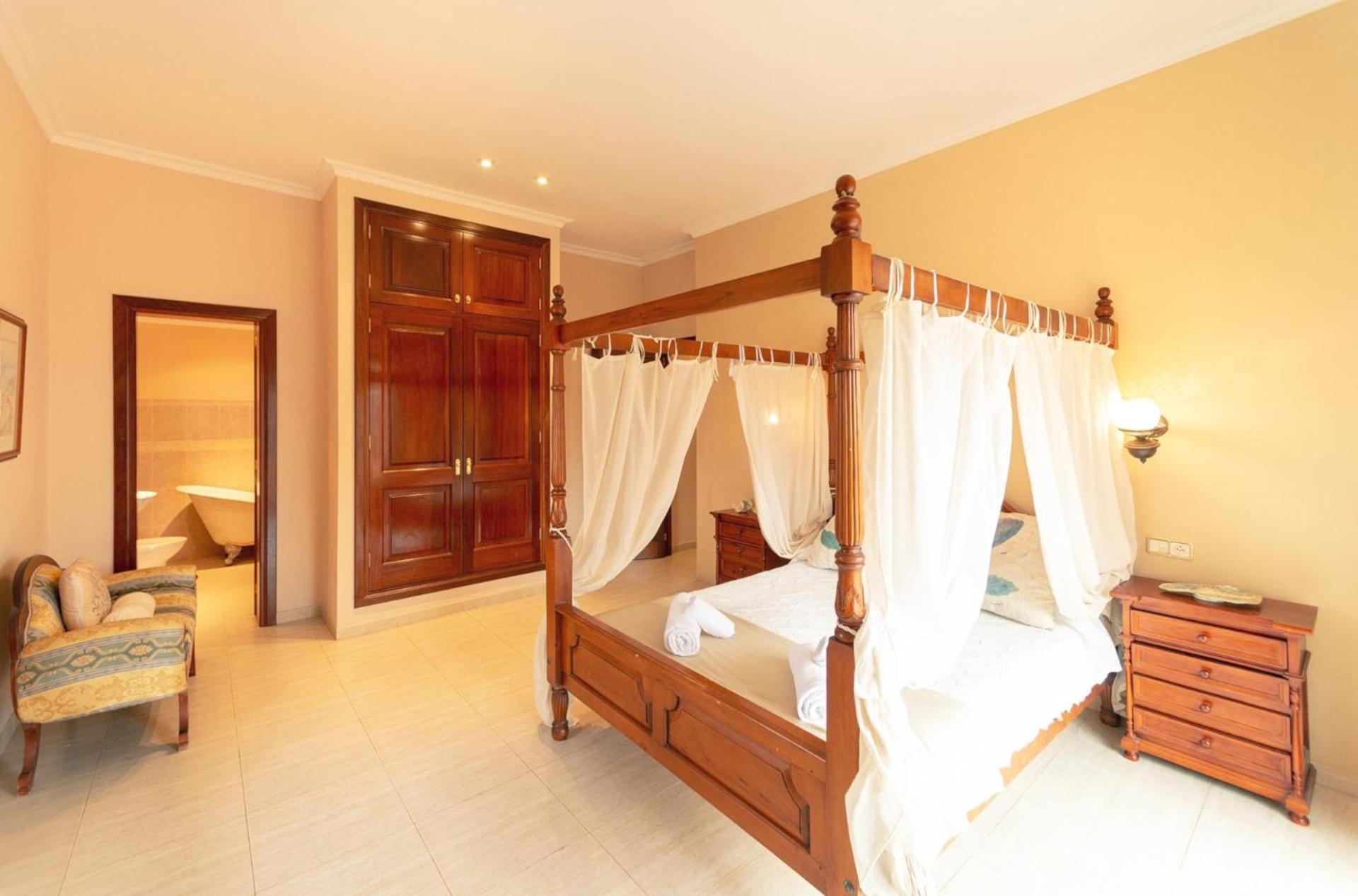 Oliveres by Vintage Travel