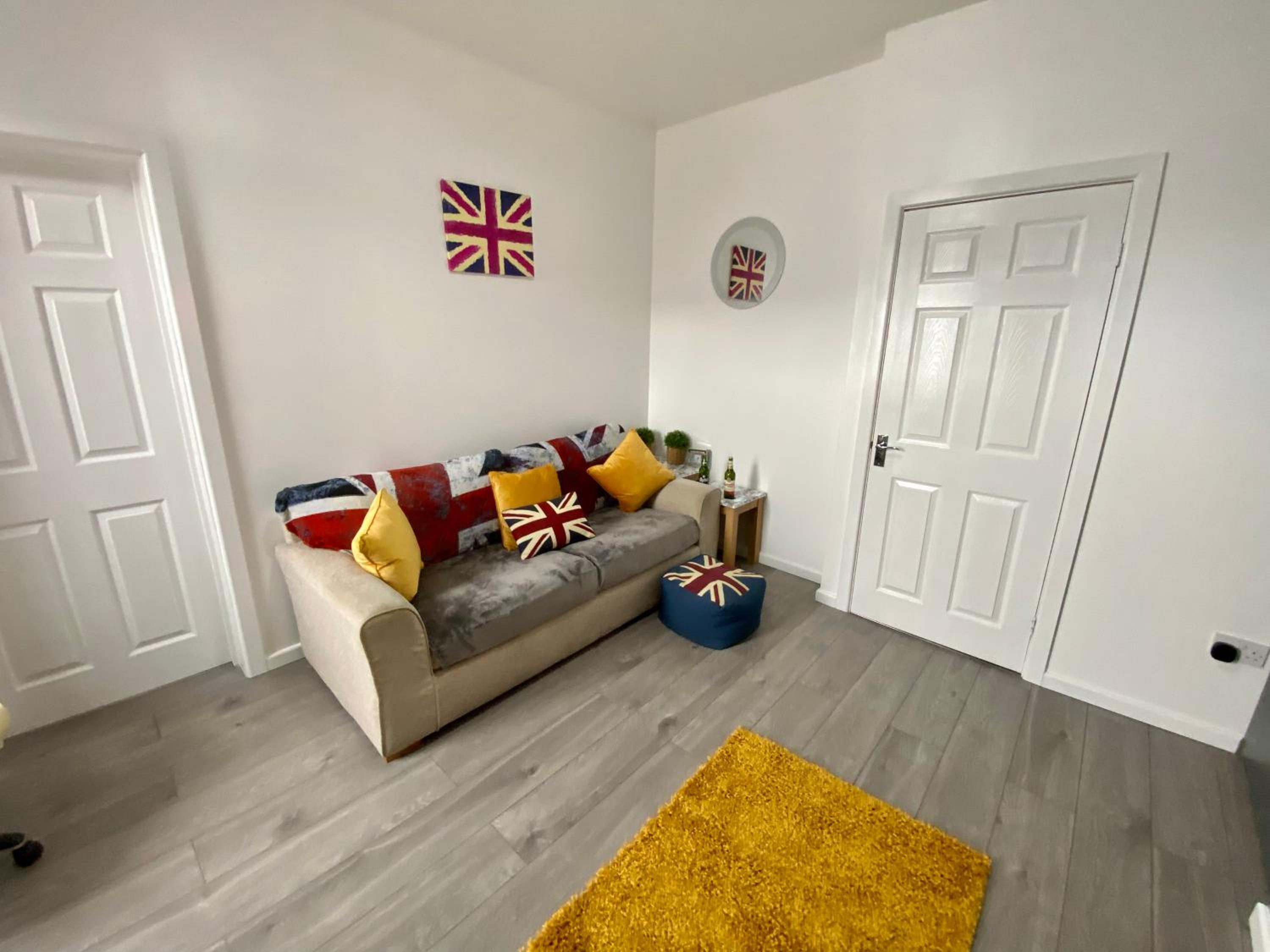 South Shields Vacations - Contractors House-Welcomes All - Property Image 12