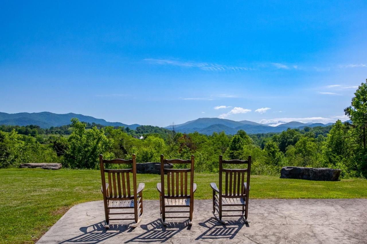 Elegant End Condo Fireplace Community Amenities view 4