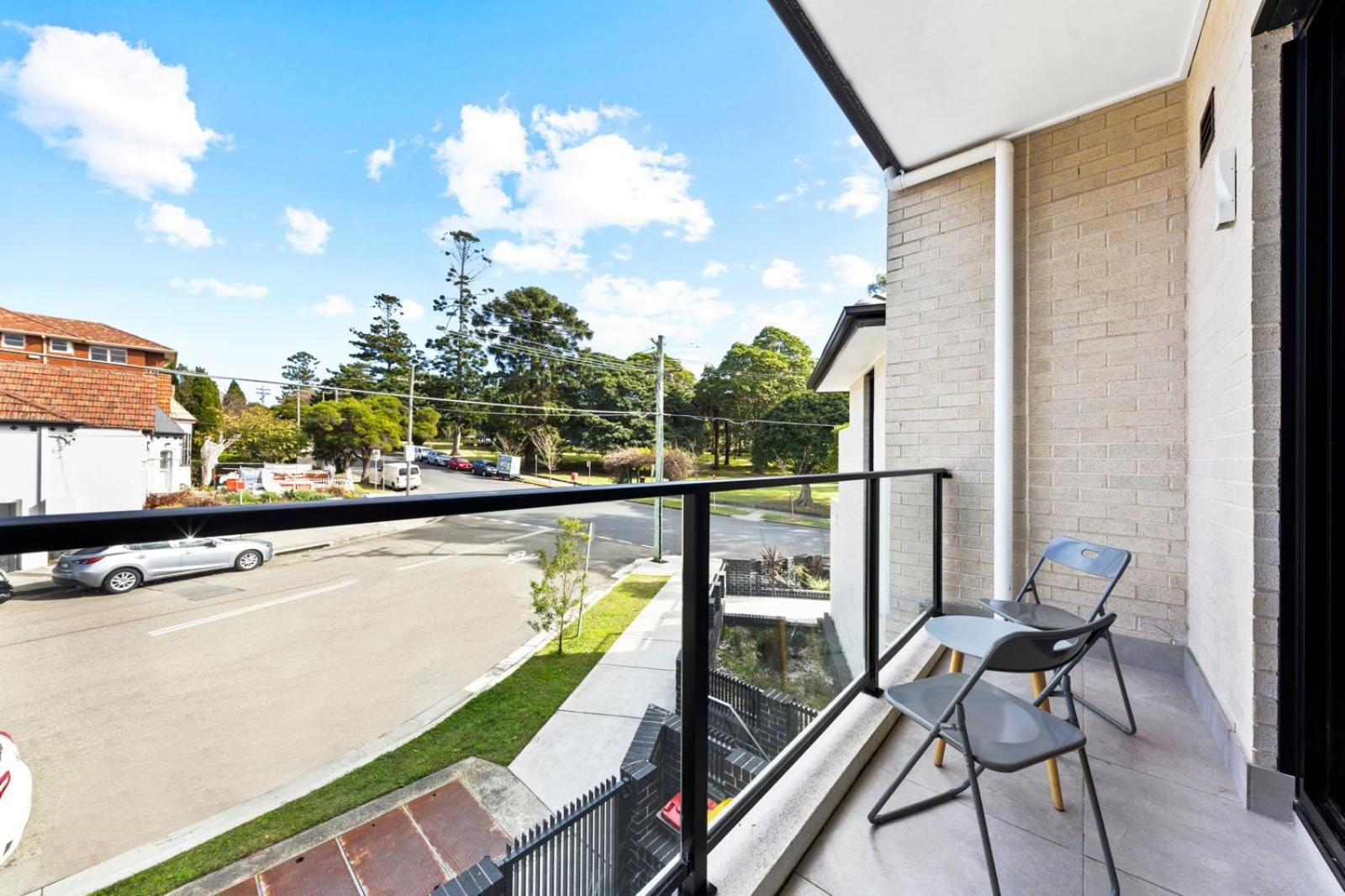 modern 3 bedroom townhous in Ashfield