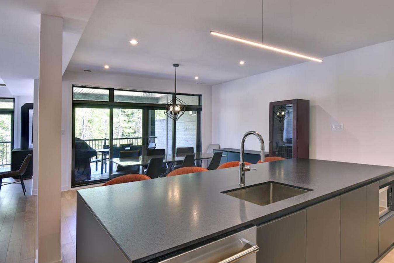101 Verbier - New 3BR Lux Condo w Mtn View Close to Everything