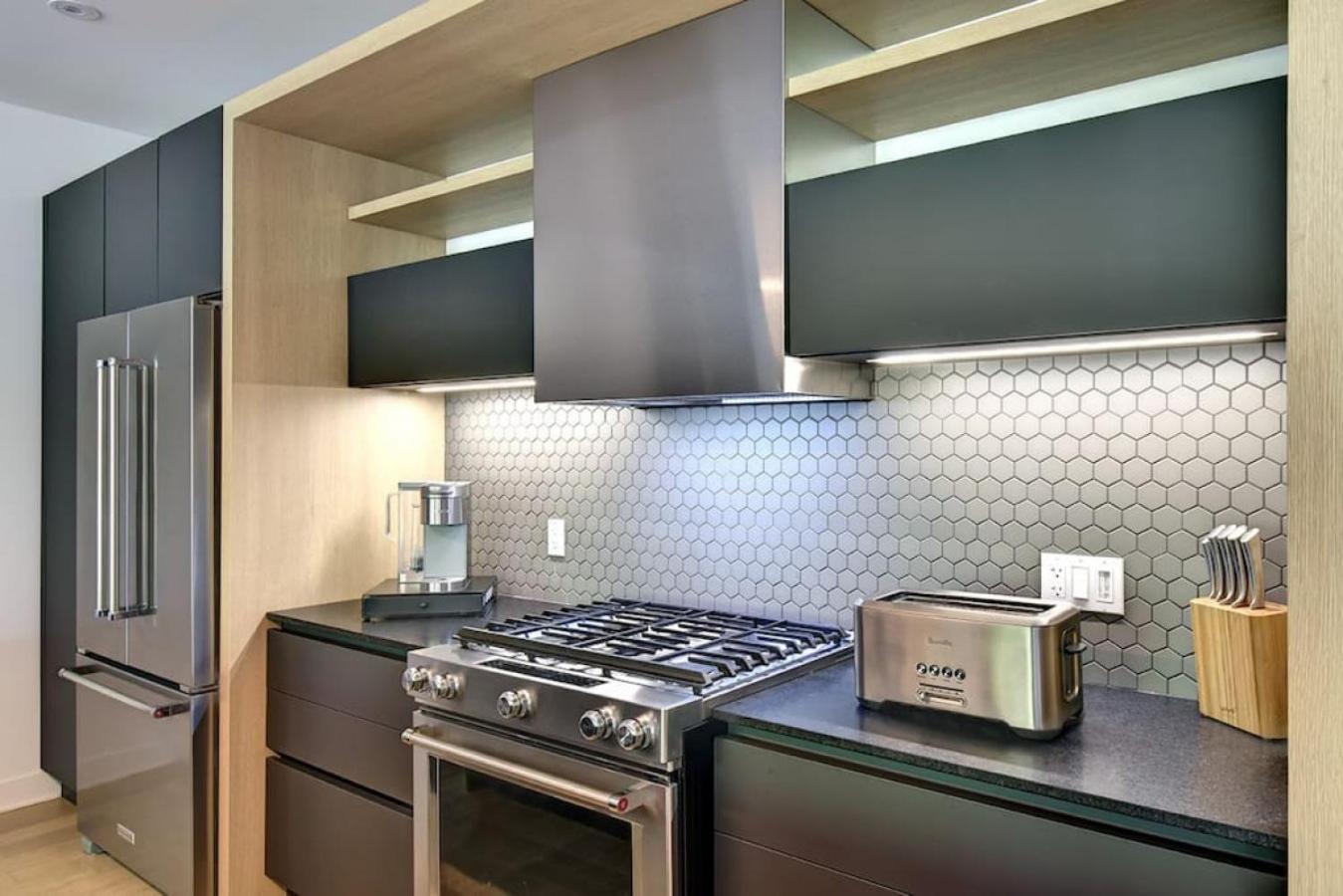 101 Verbier - New 3BR Lux Condo w Mtn View Close to Everything