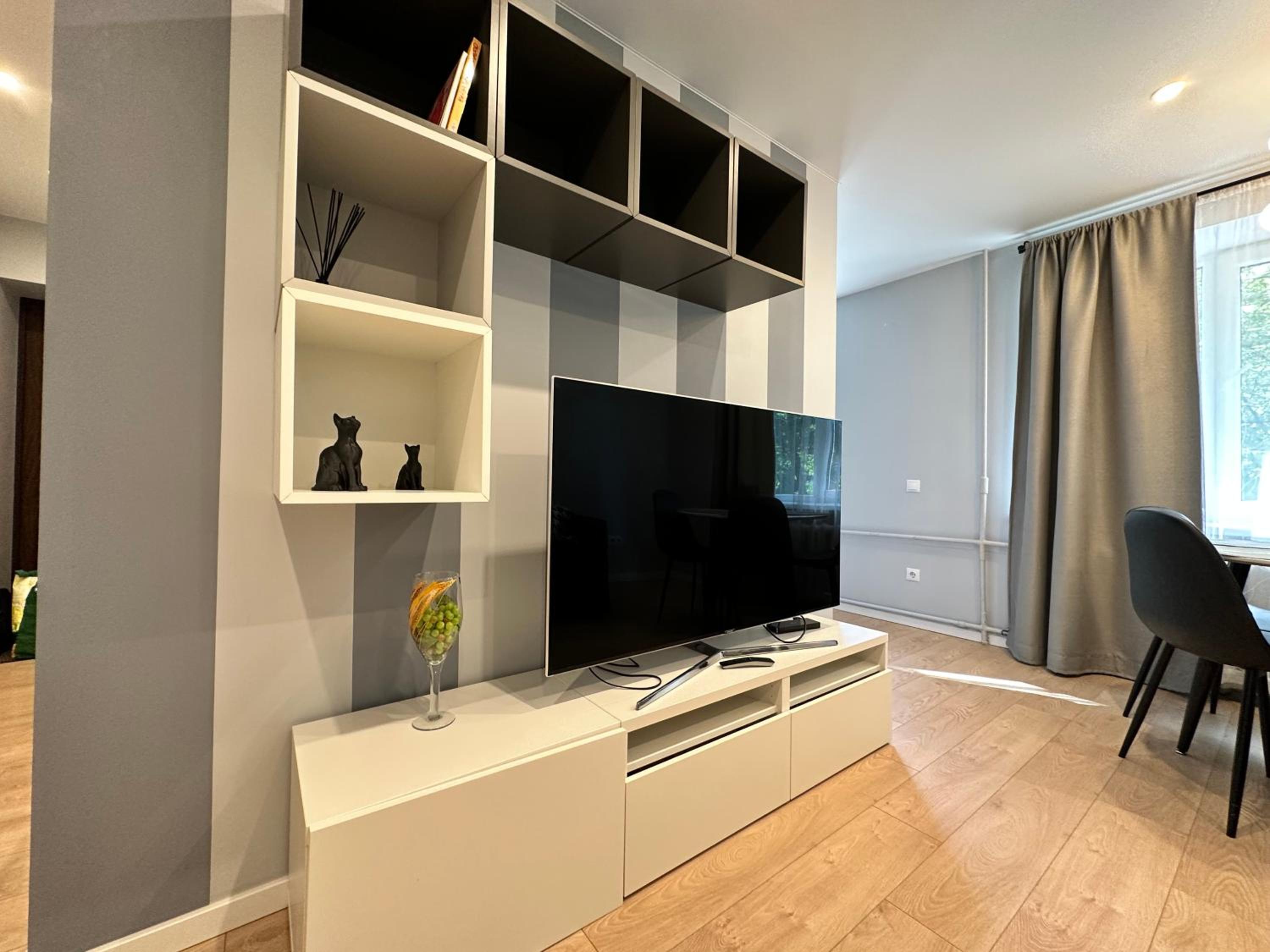 Parkside Escape: Stylish 1-BR view 4