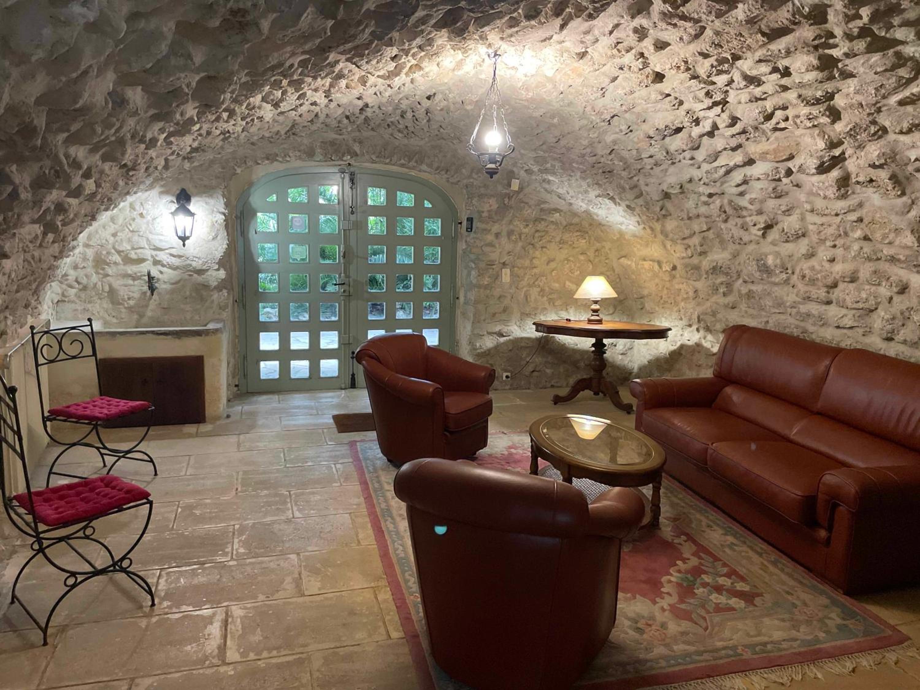 Photo 11