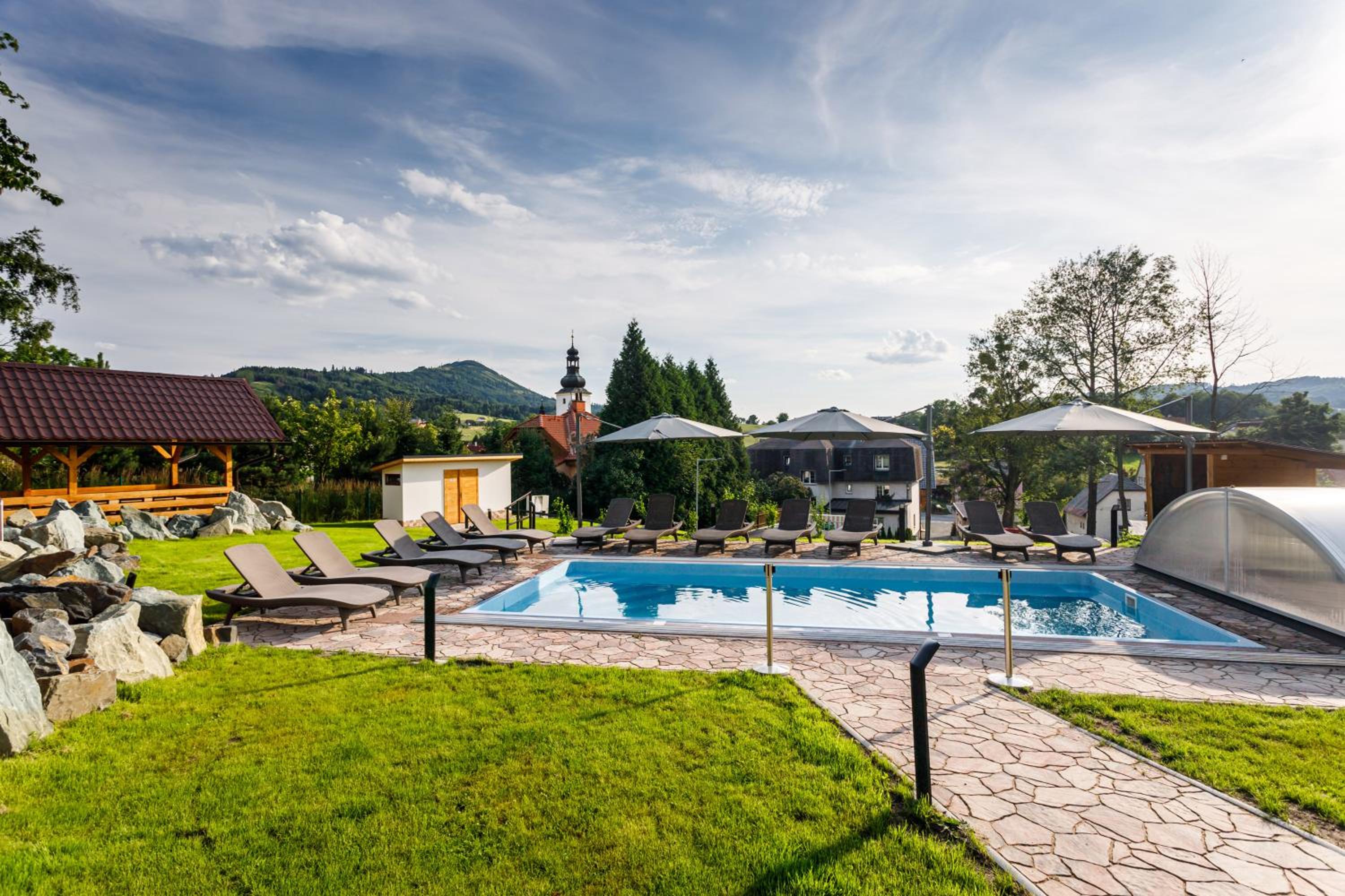 Restaurace a penzion Pod Lipami Metylovice