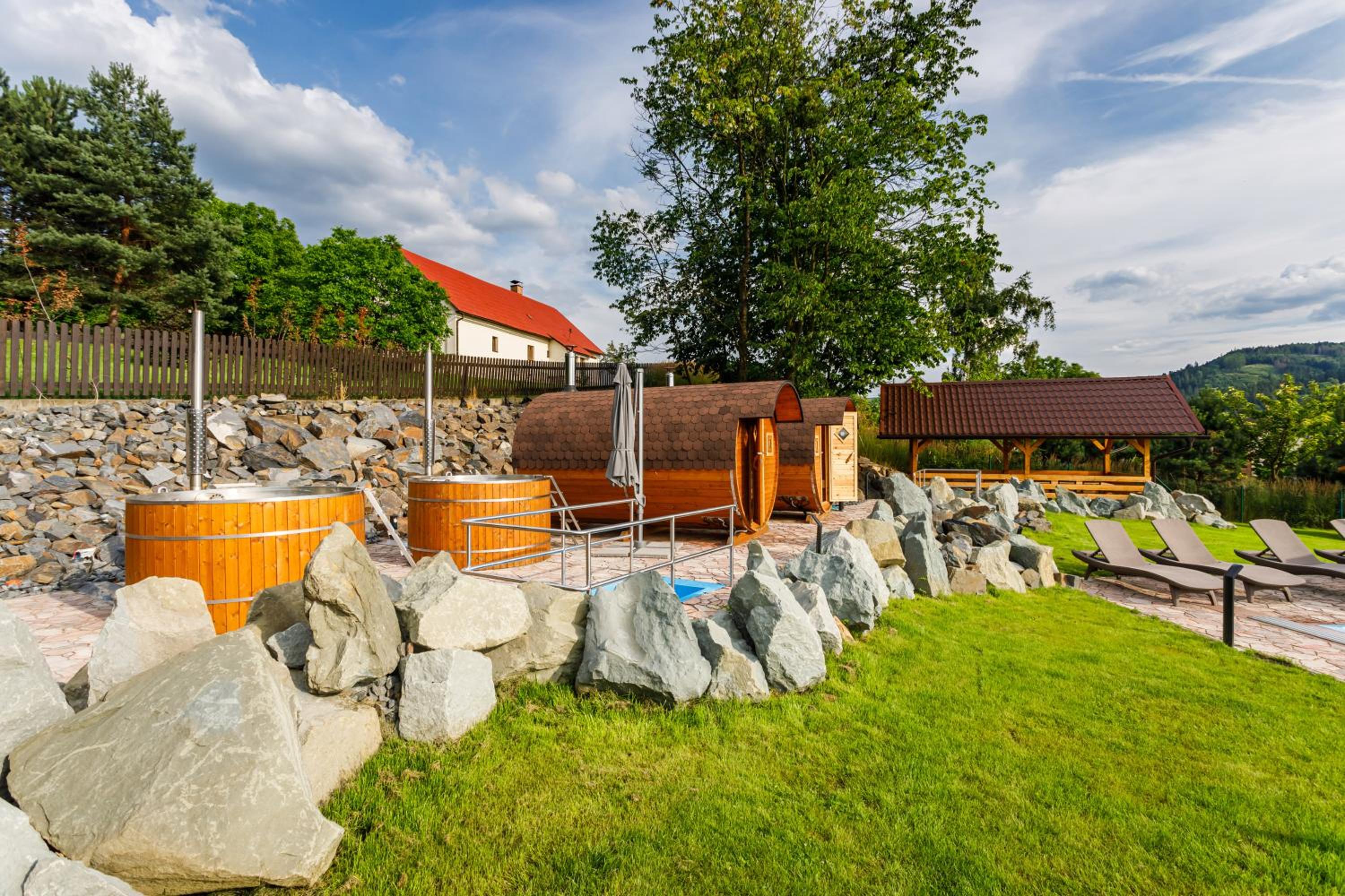 Restaurace a penzion Pod Lipami Metylovice