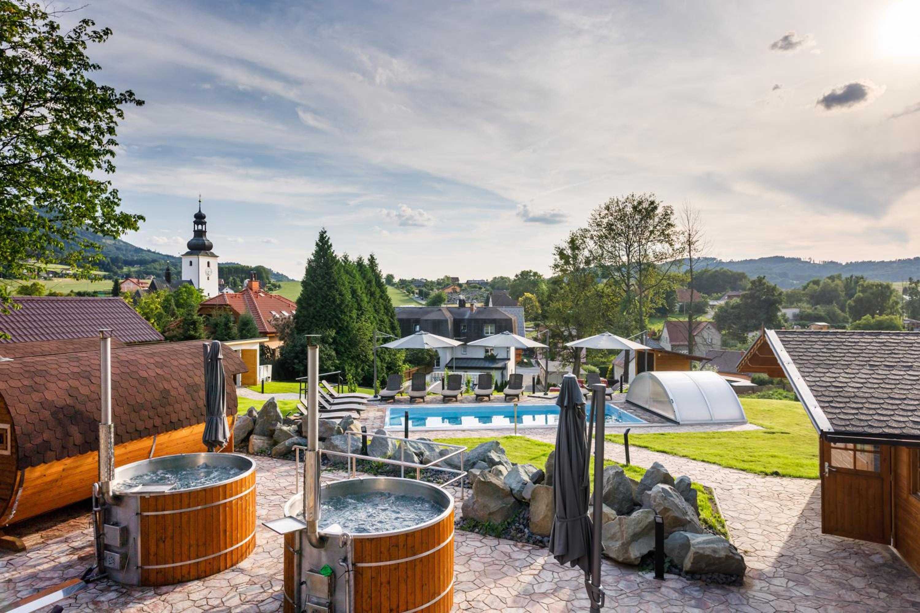 Restaurace a penzion Pod Lipami Metylovice