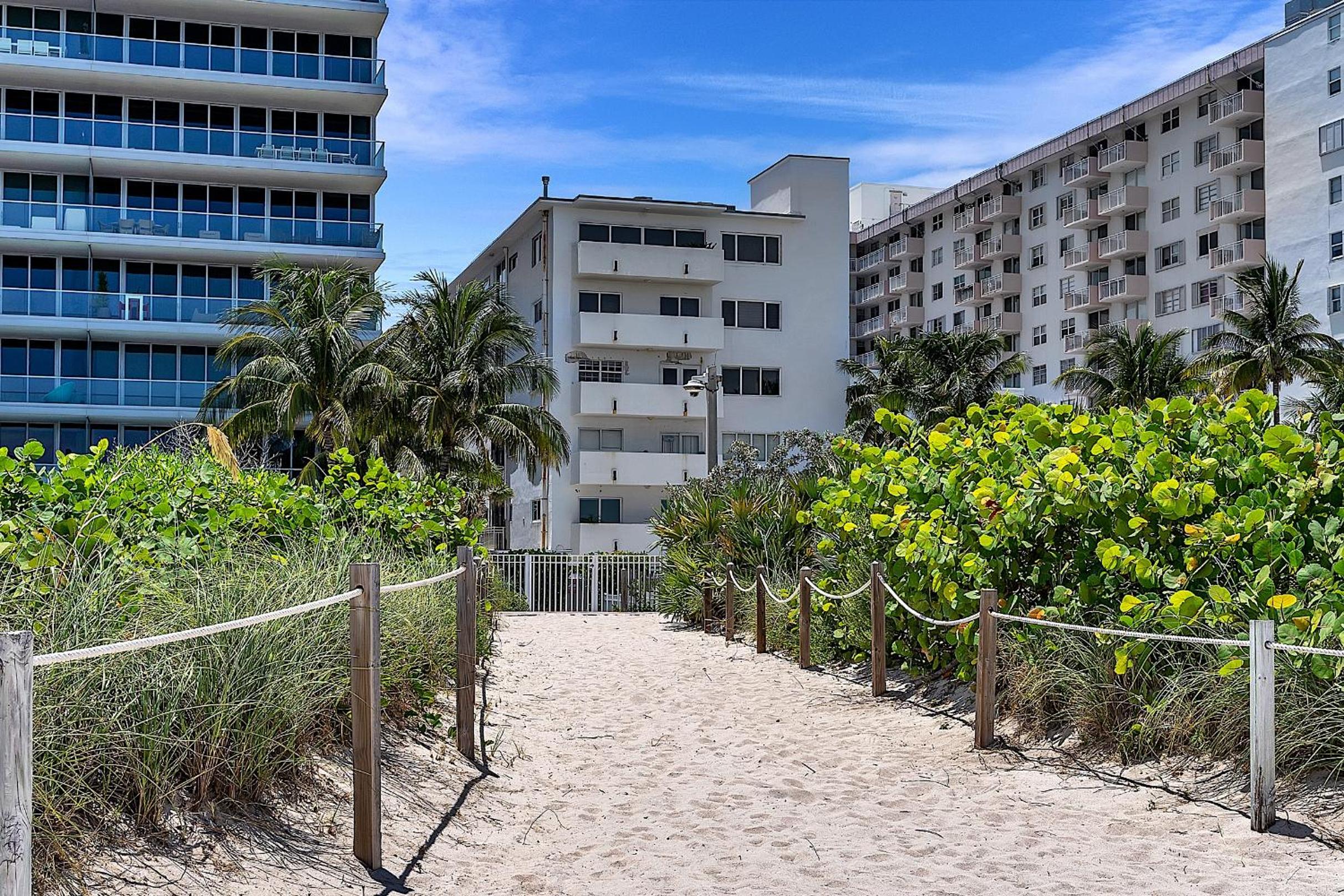 South Beach Beachfront Apartment, Chairs & Umbrella Access view 4