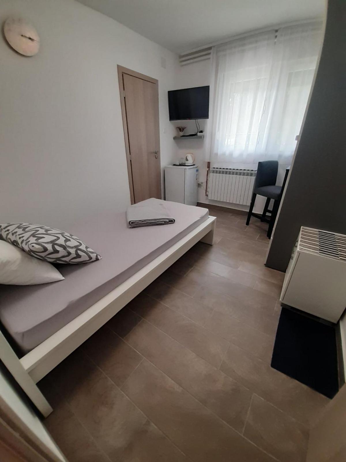 Happy room
