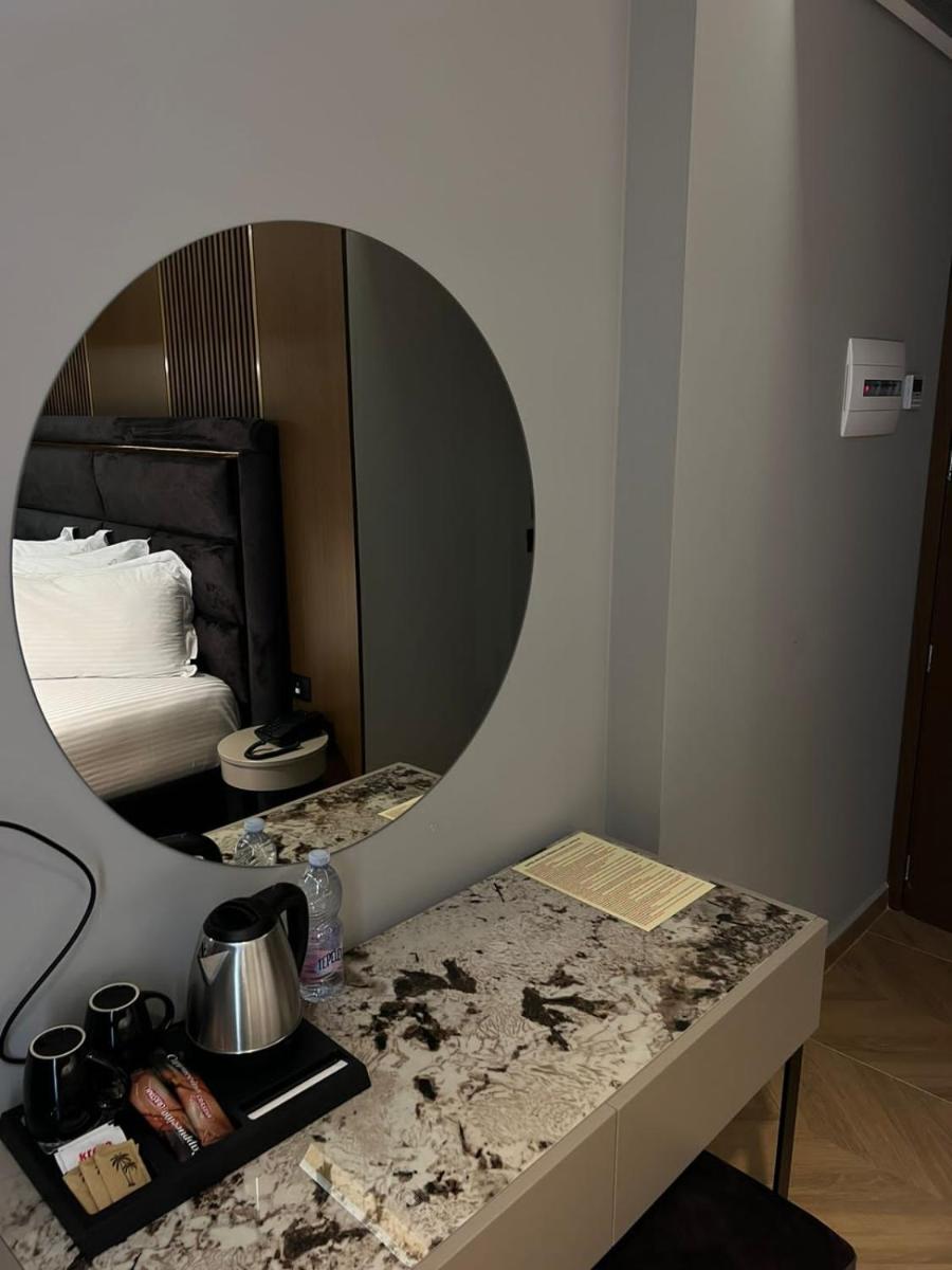 Duka's Hotel 94