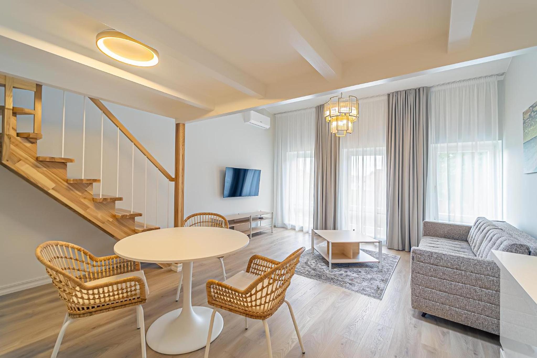 Modern Loft Apartment with free parking No 1