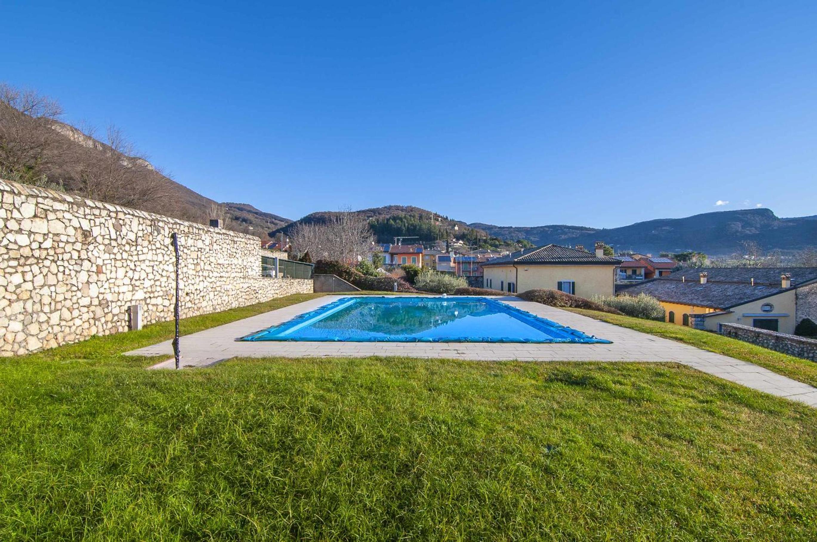 Villa Bevilacqua Nuovo bilocale modernopiscina view 4