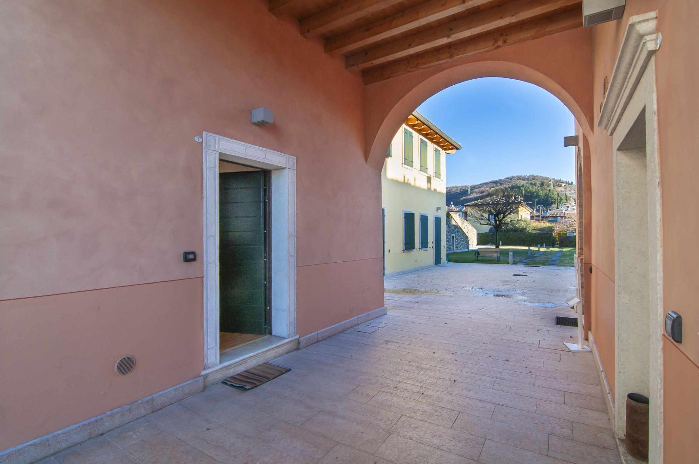 Villa Bevilacqua Nuovo bilocale modernopiscina view 2