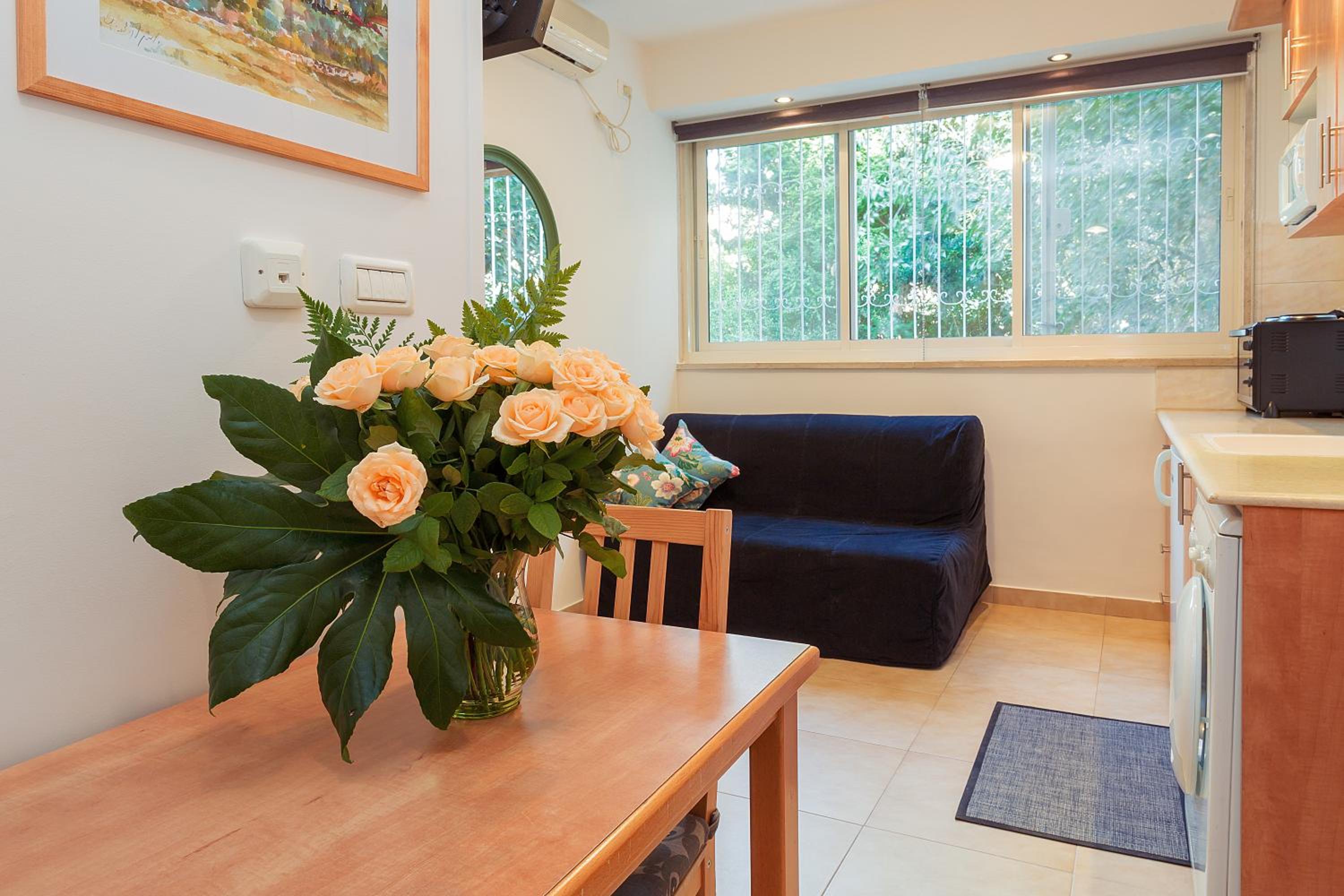 Colony Suites- Hananya St. view 5