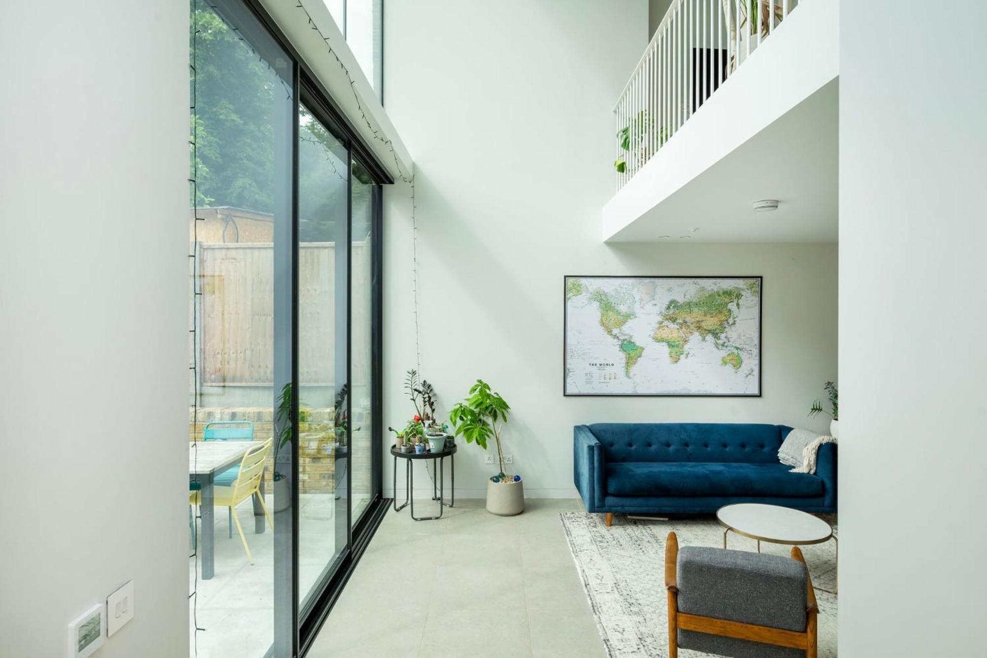 Beautiful 4BR Home in Vibrant Haringey view 4