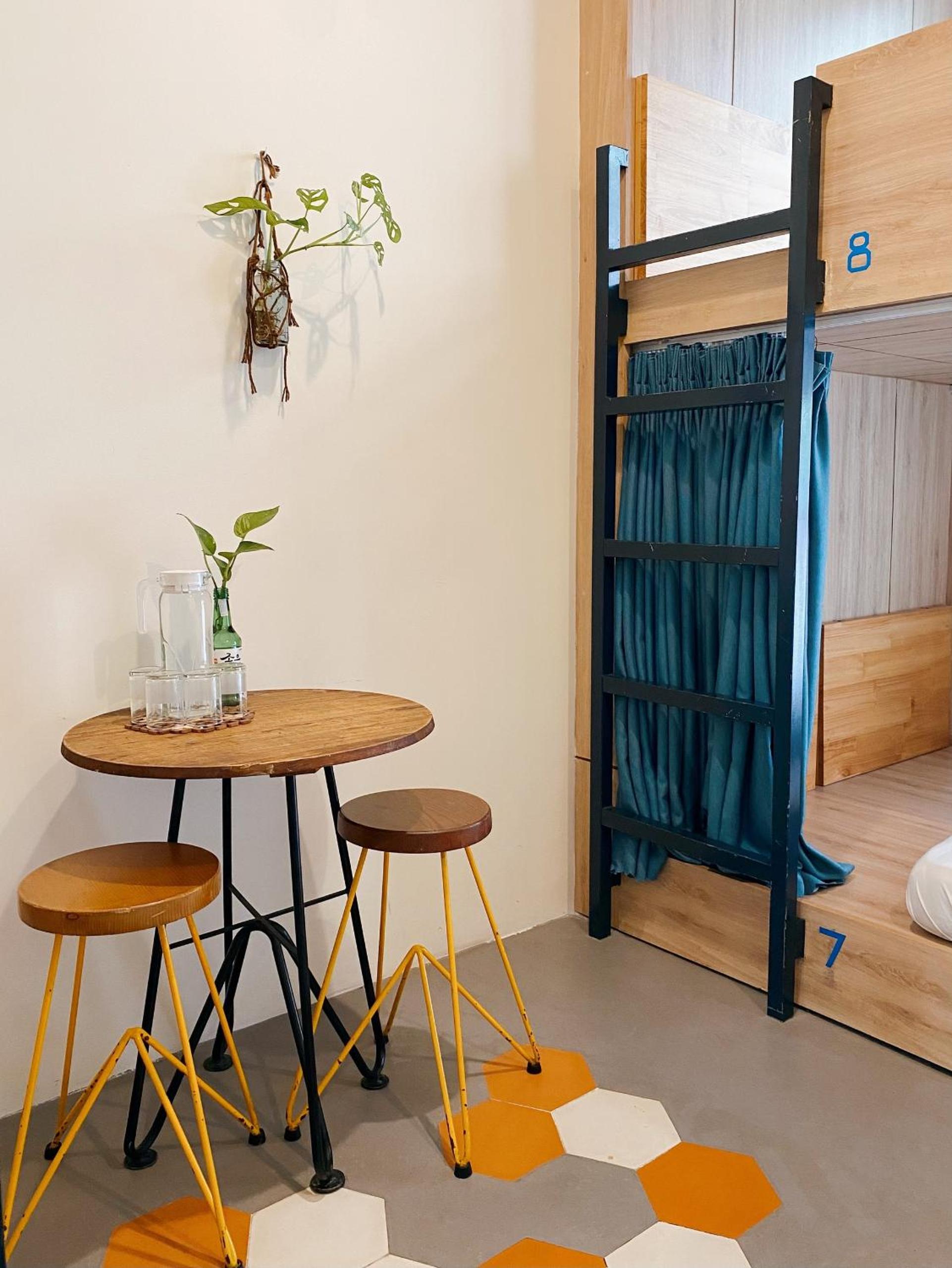 Laca Hostel