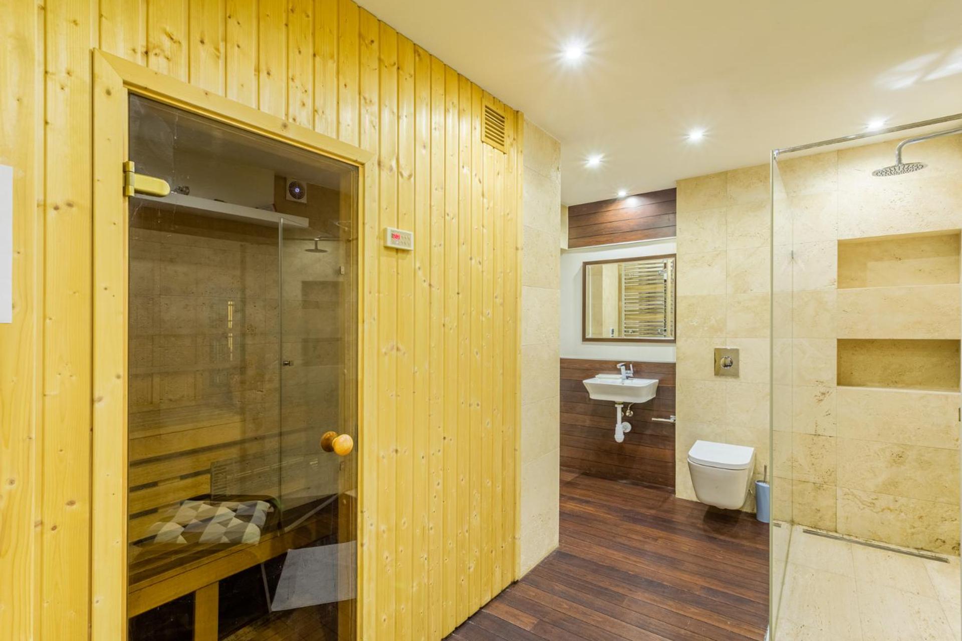 Willa Las&Luksus Jacuzzi, Sauna i Relaks pod Warszawą