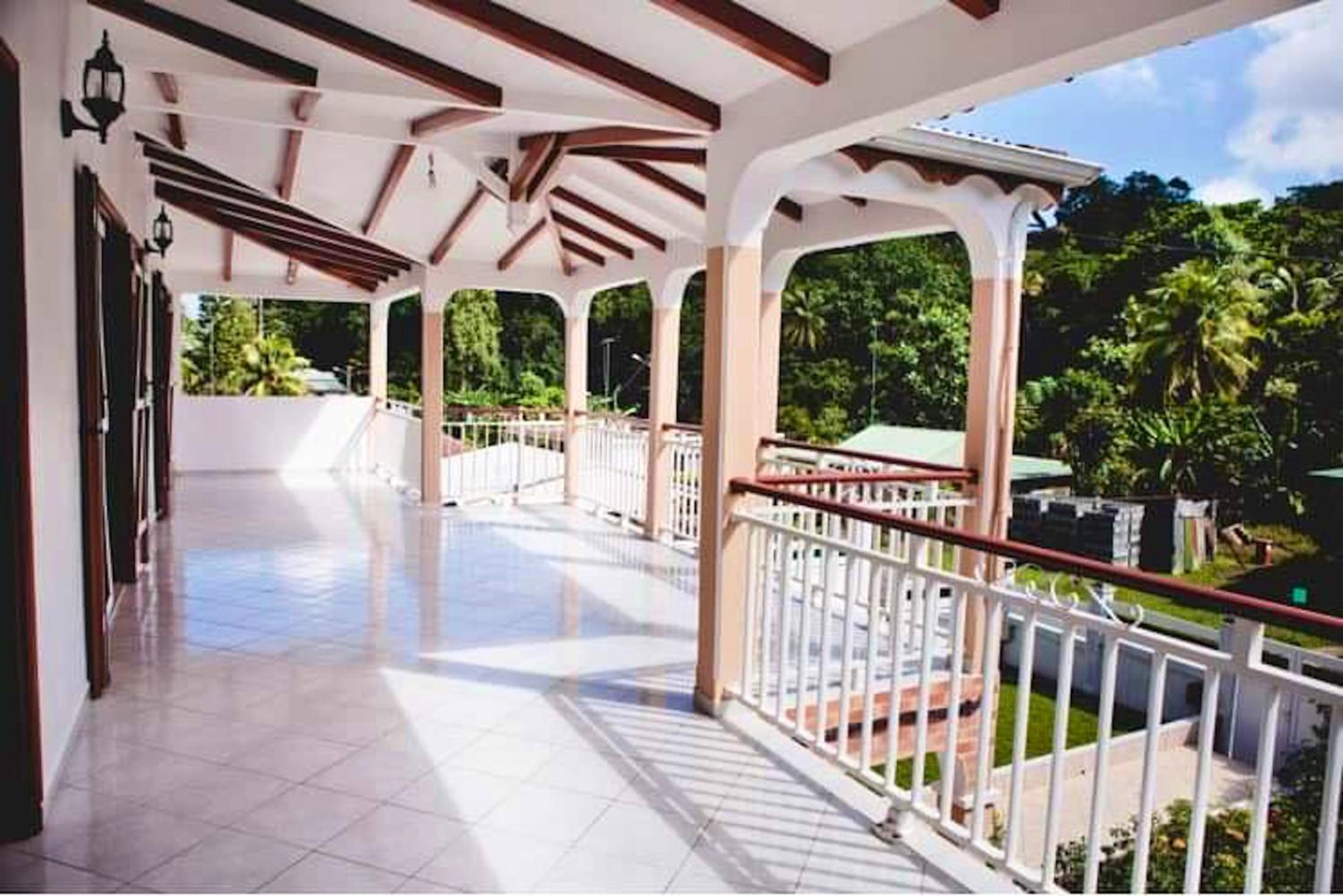 Appartement spacieux à Morne-à-l'Eau de 90 m² avec jardin privé view 5