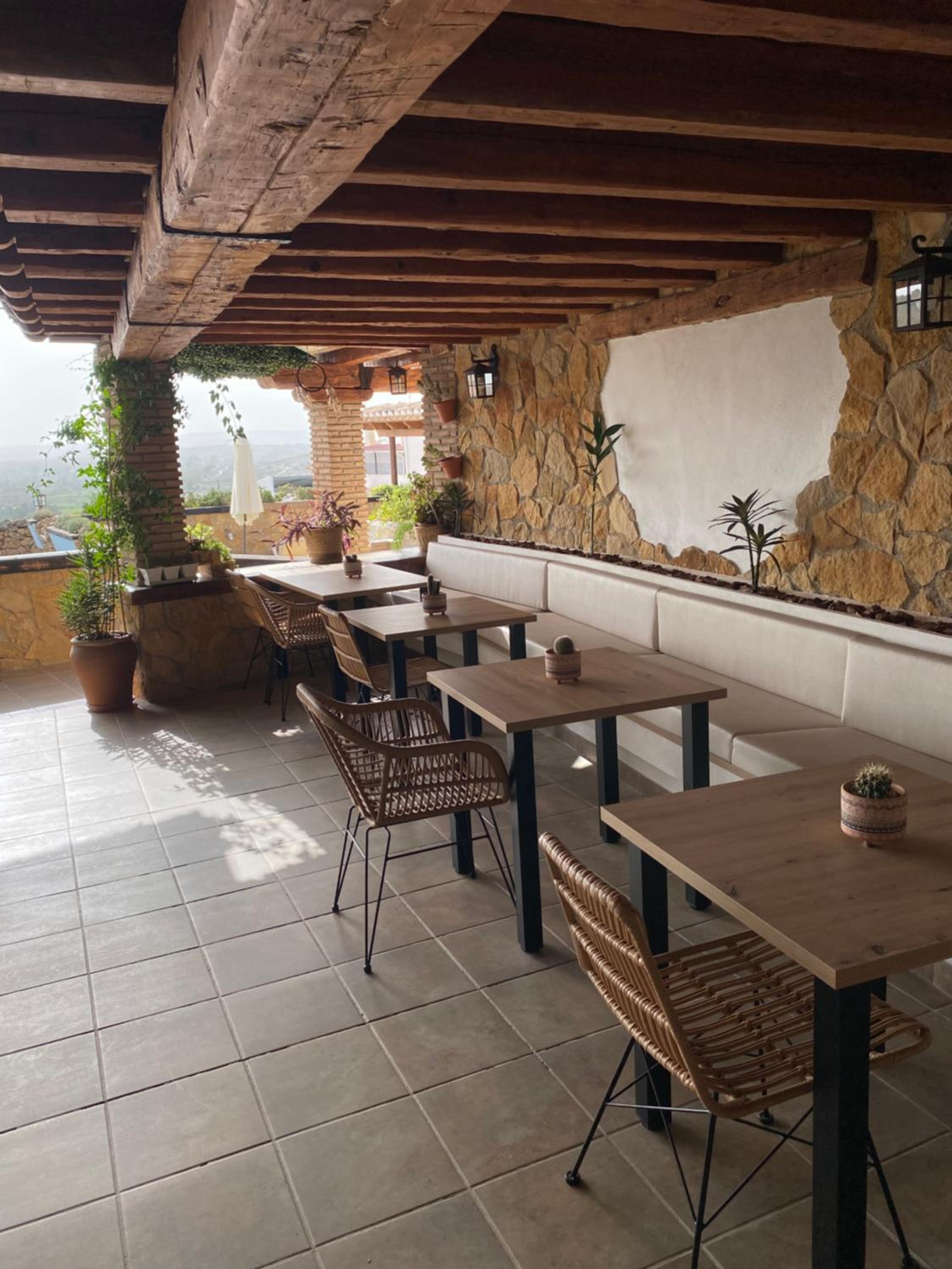 Alhanda Apartahotel
