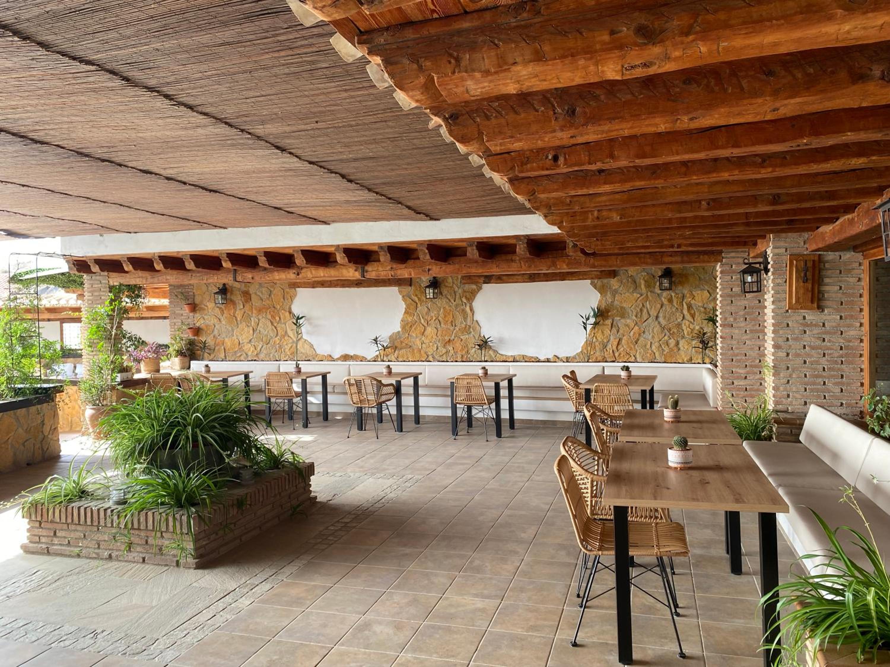 Alhanda Apartahotel