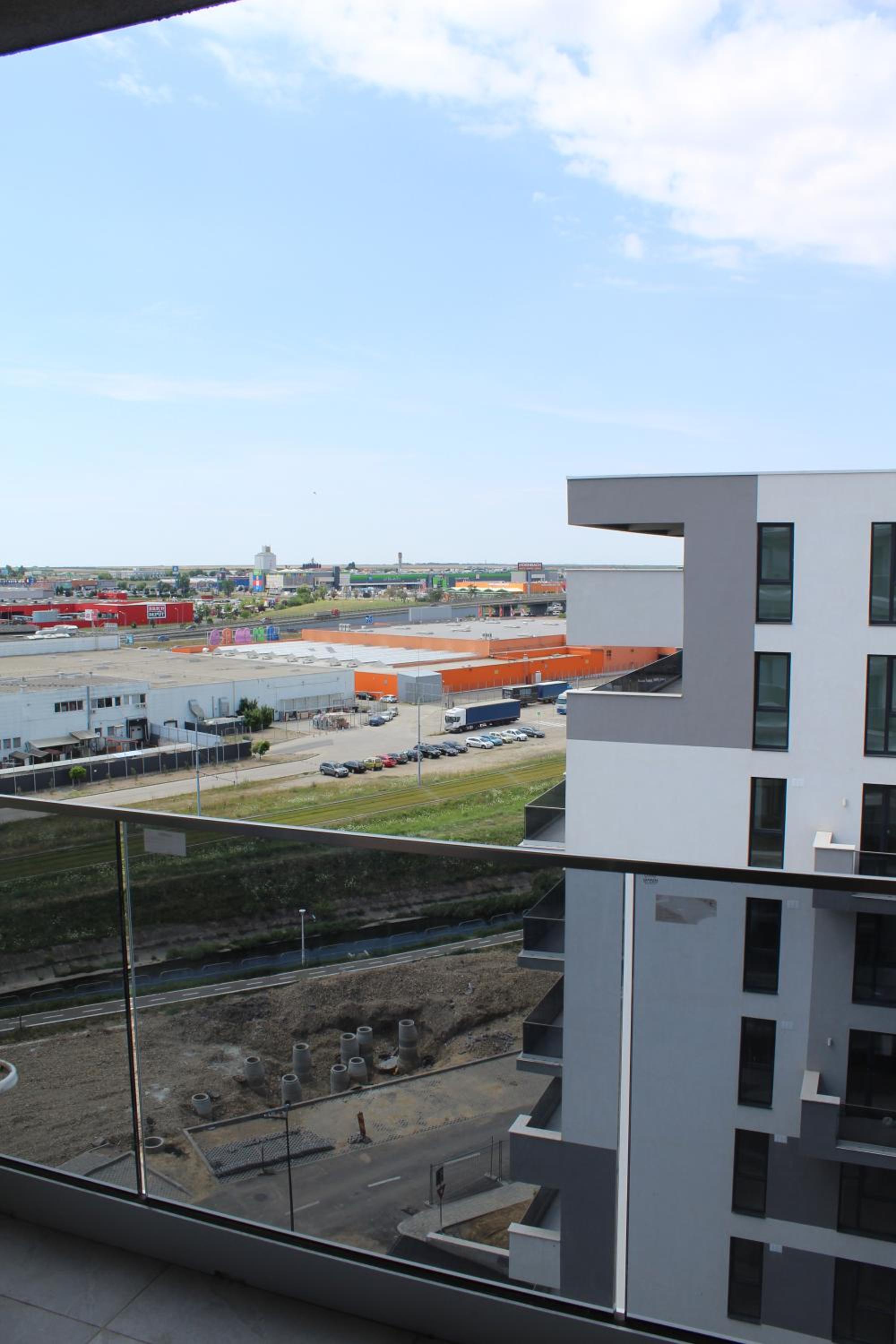 Luxe Central Apt: Free Parking view 4