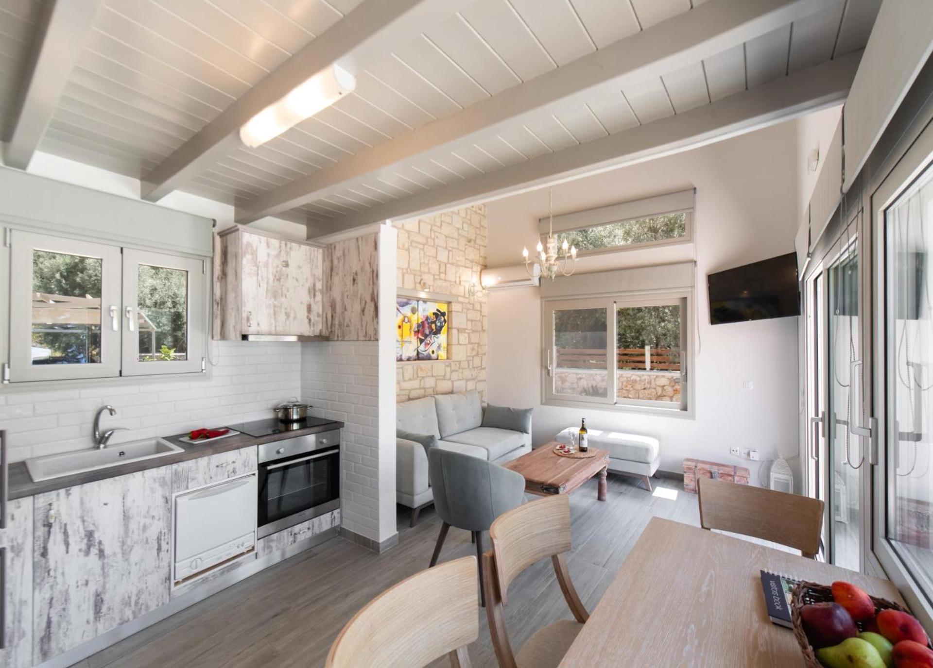 Eratito by Vintage Travel photo 4