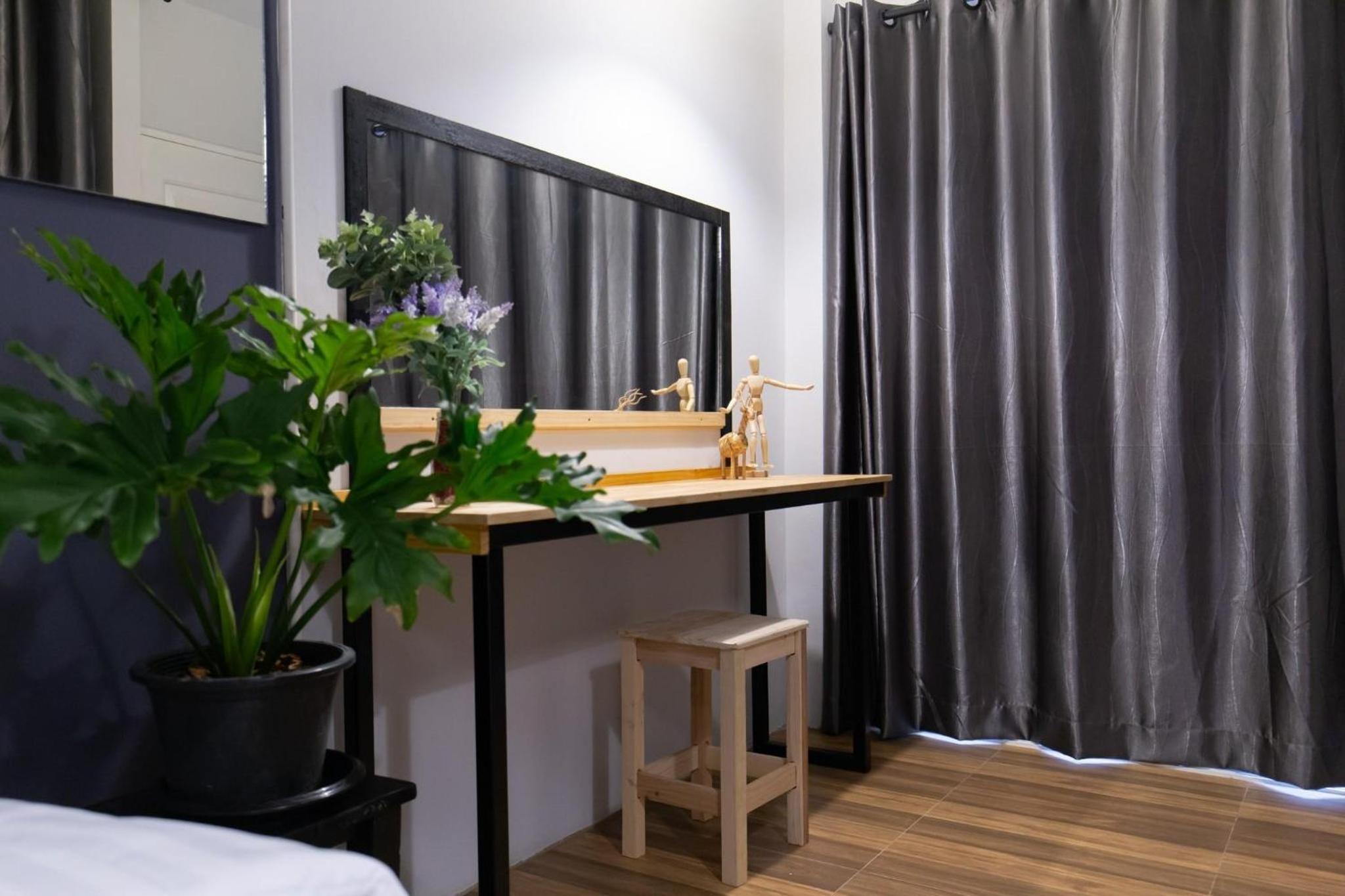 Mango 10 House